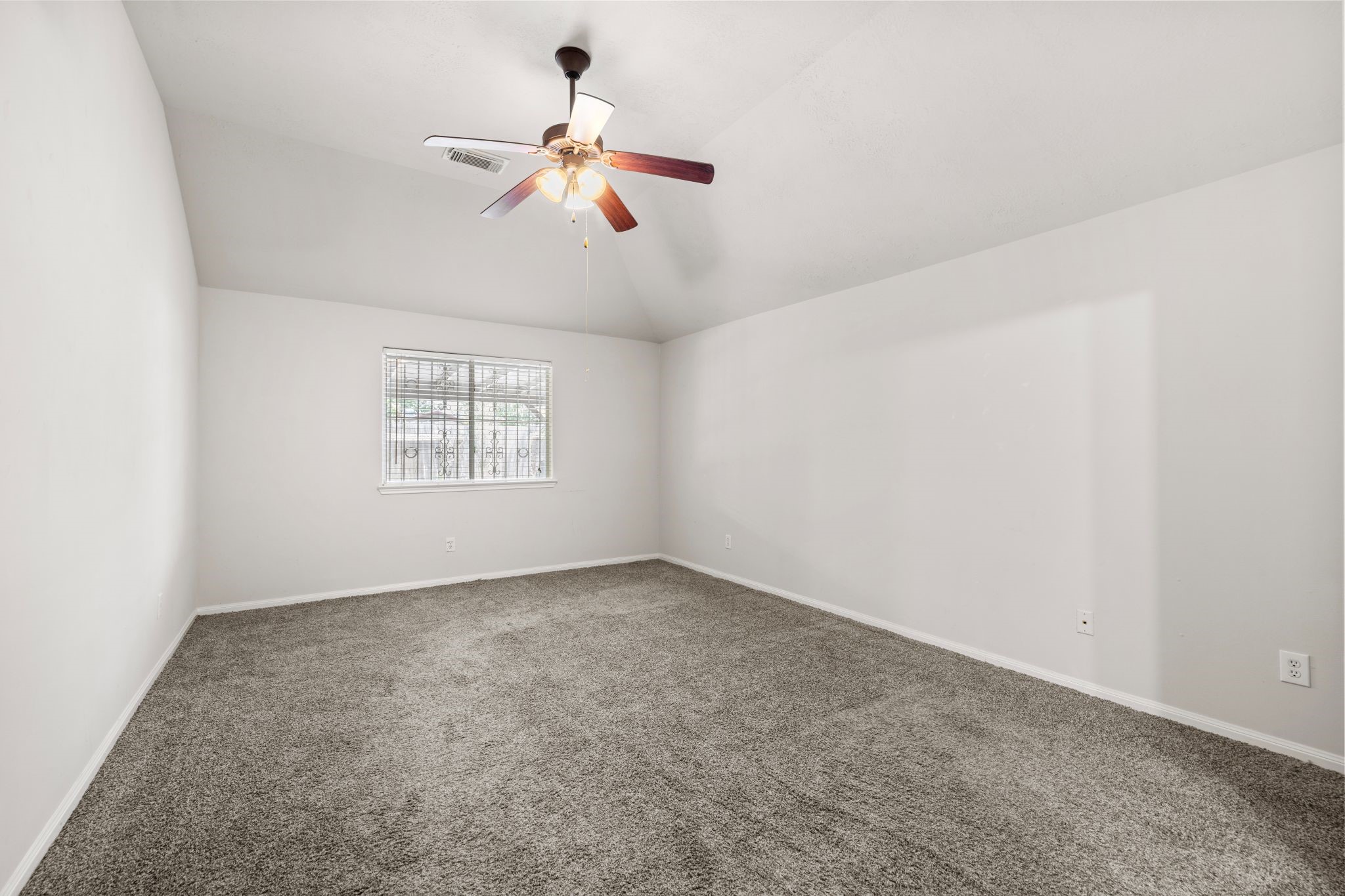 13722 Branford Greens Drive Property Photo 15