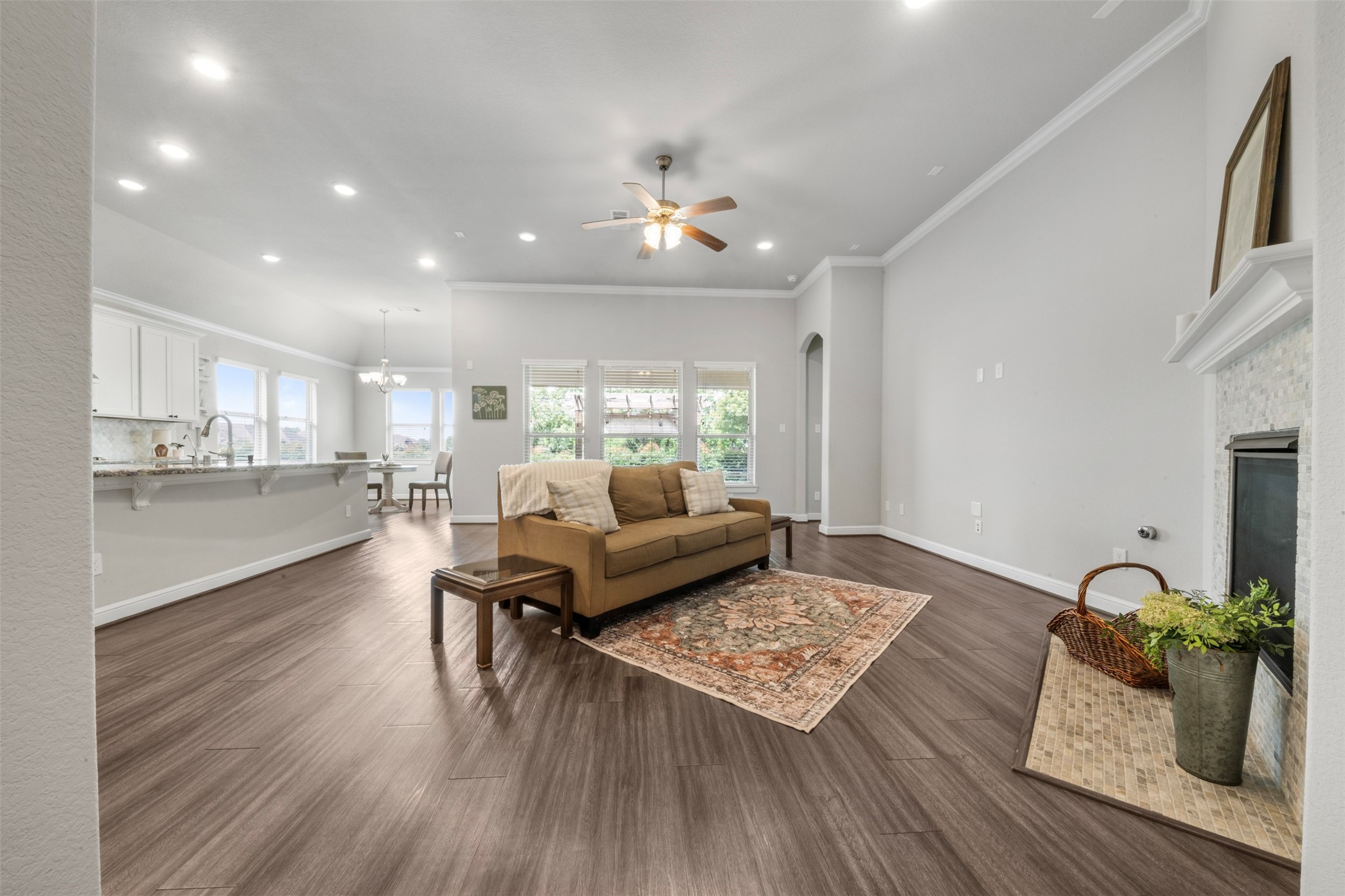 2112 Nogalas Lane Property Photo 12