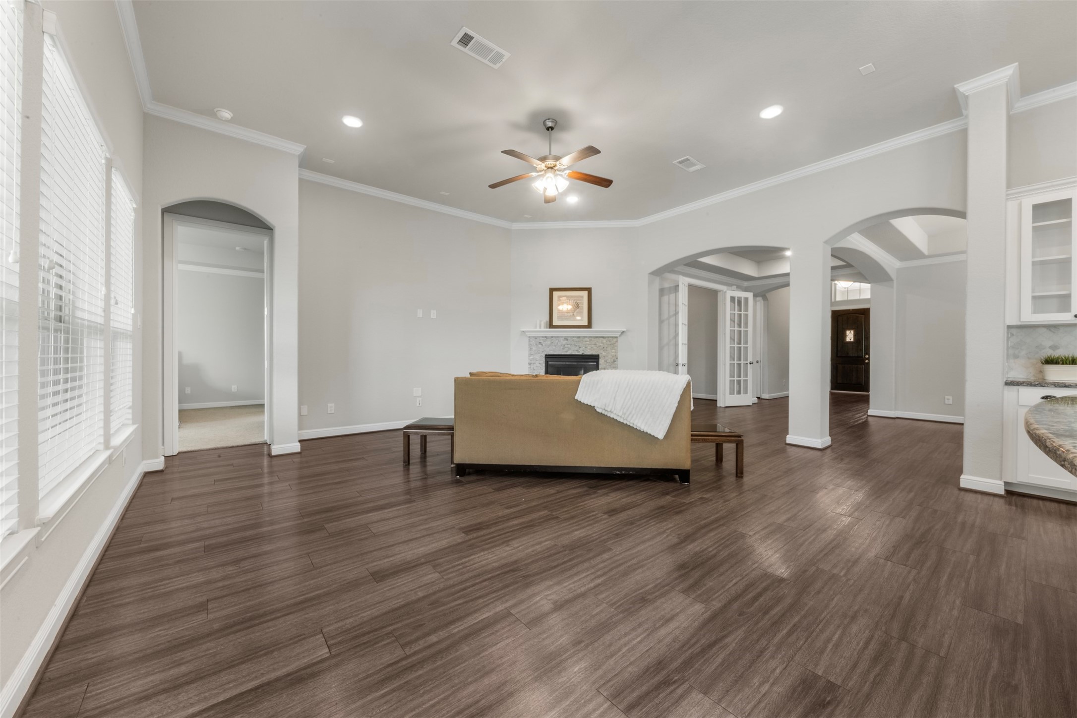 2112 Nogalas Lane Property Photo 13