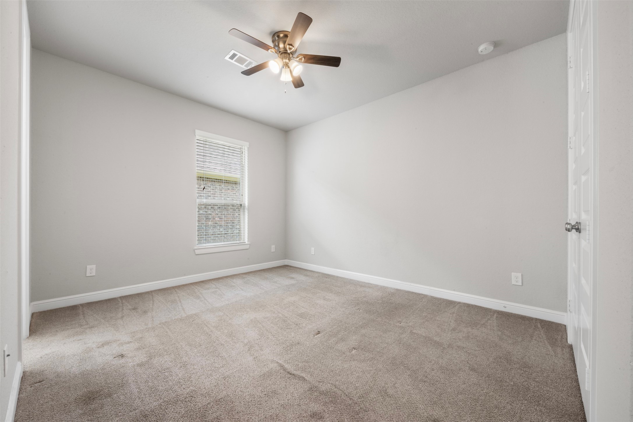 2112 Nogalas Lane Property Photo 30