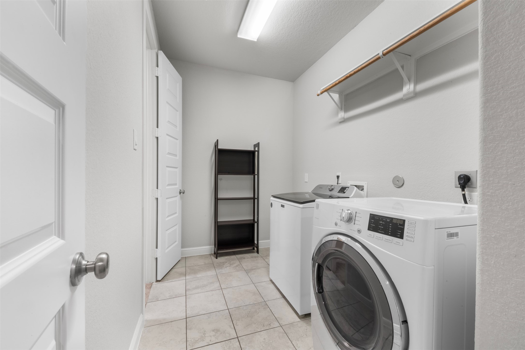 2112 Nogalas Lane Property Photo 33