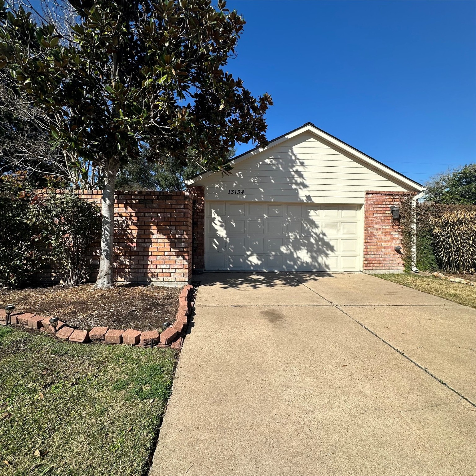 13134 Worthington Street Property Photo 3