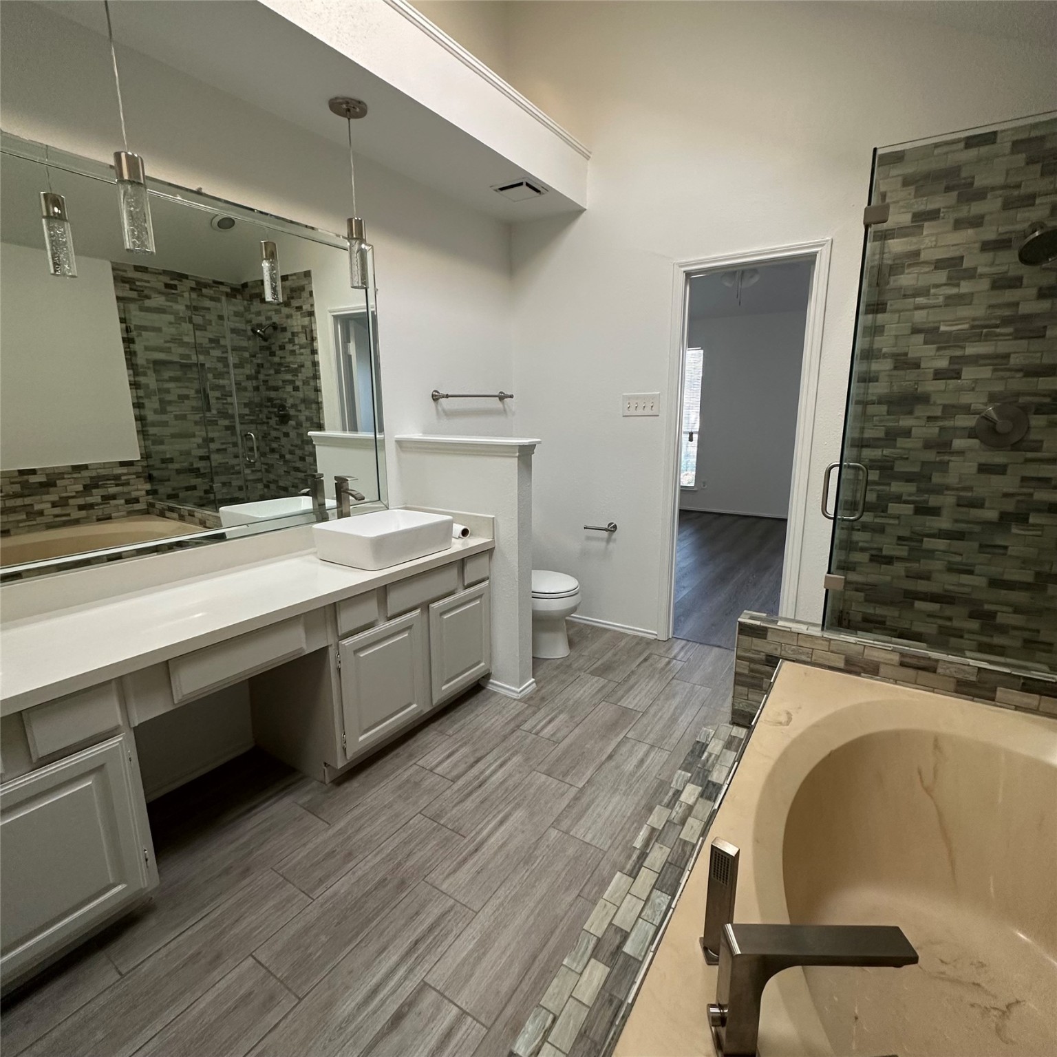 13134 Worthington Street Property Photo 13