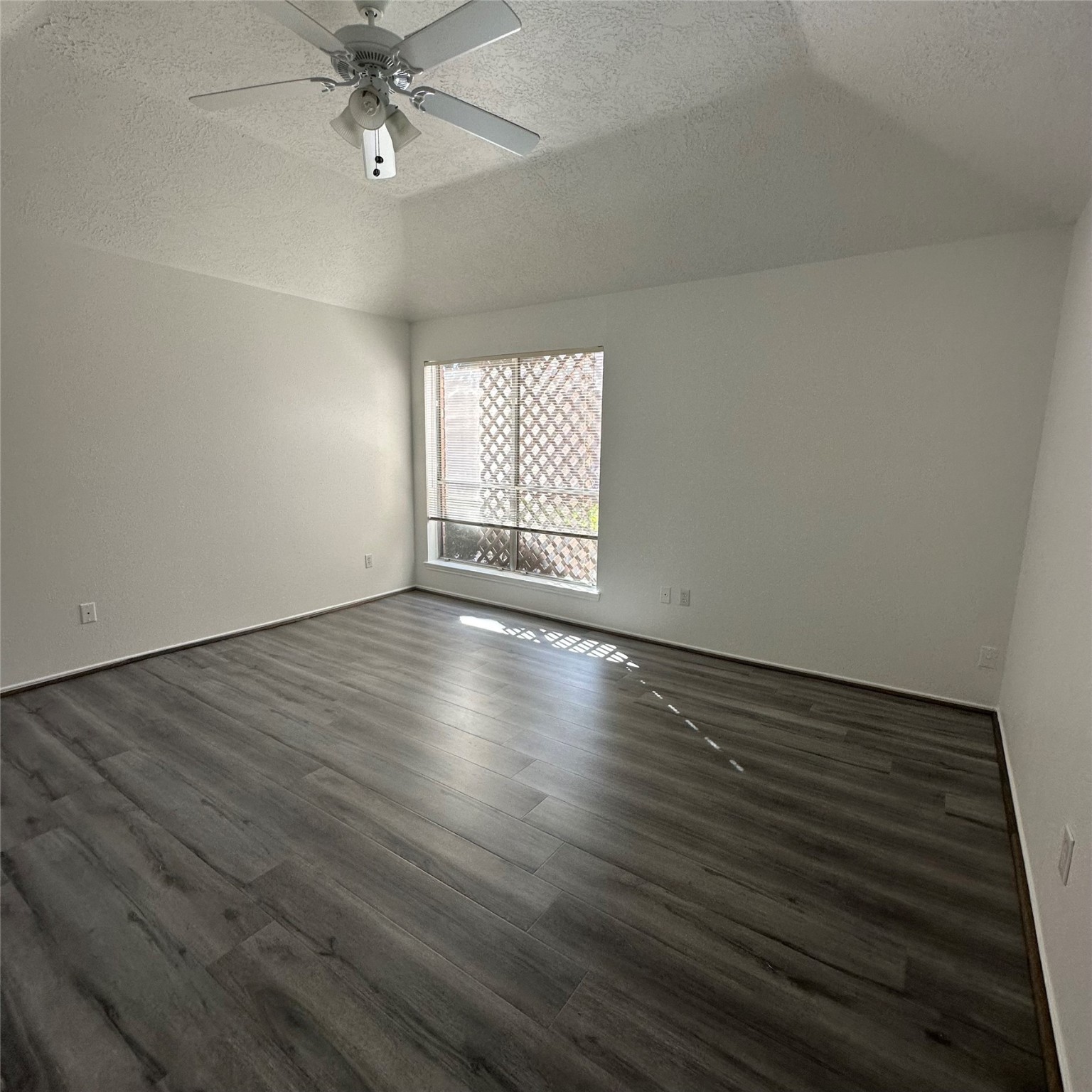 13134 Worthington Street Property Photo 15