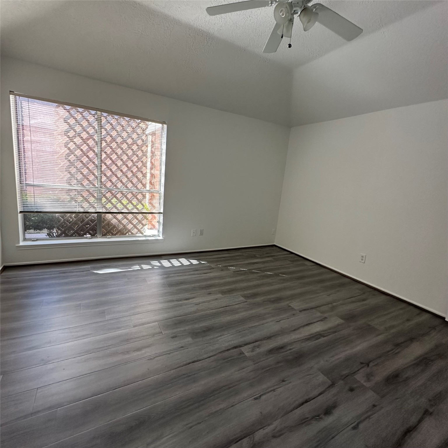 13134 Worthington Street Property Photo 17