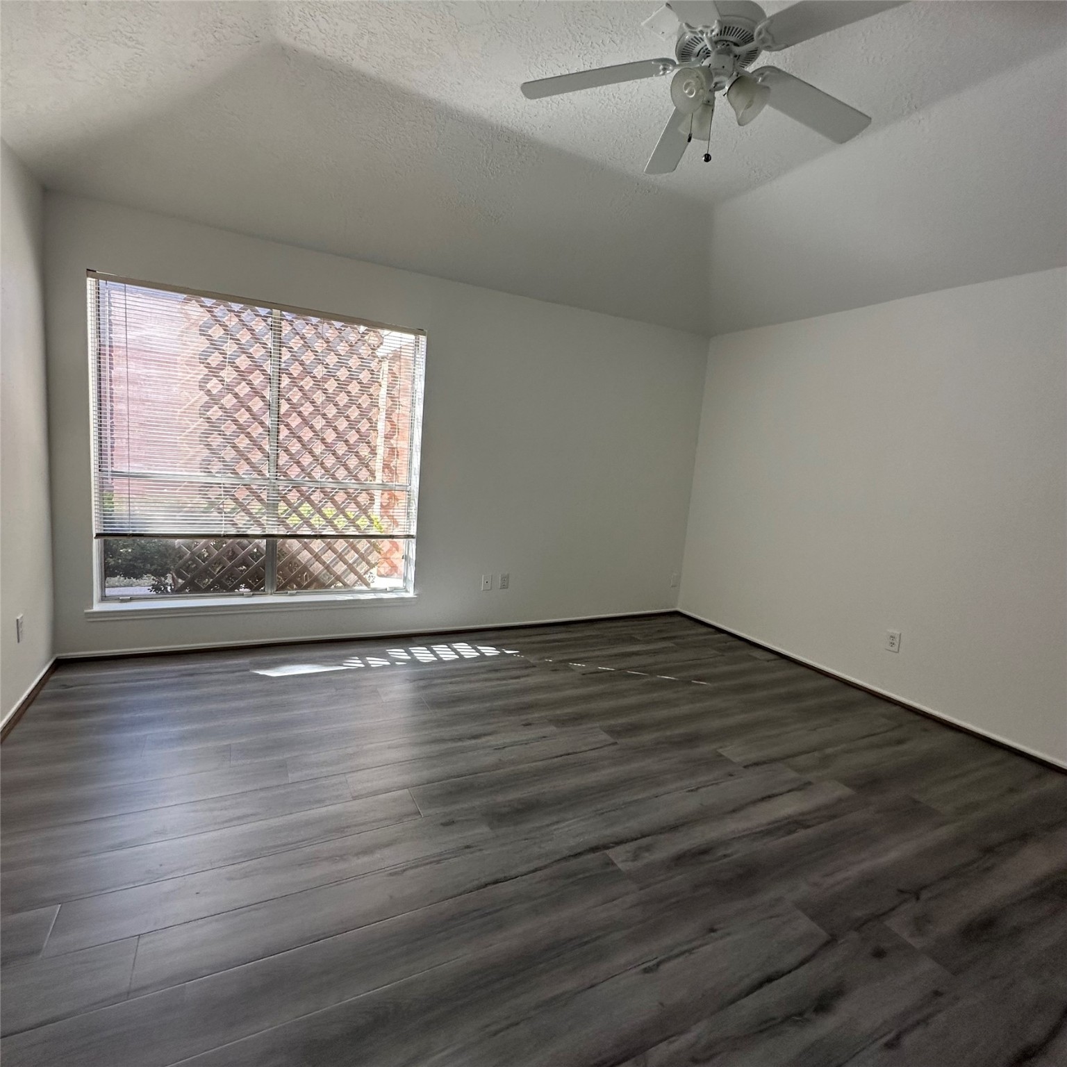 13134 Worthington Street Property Photo 18