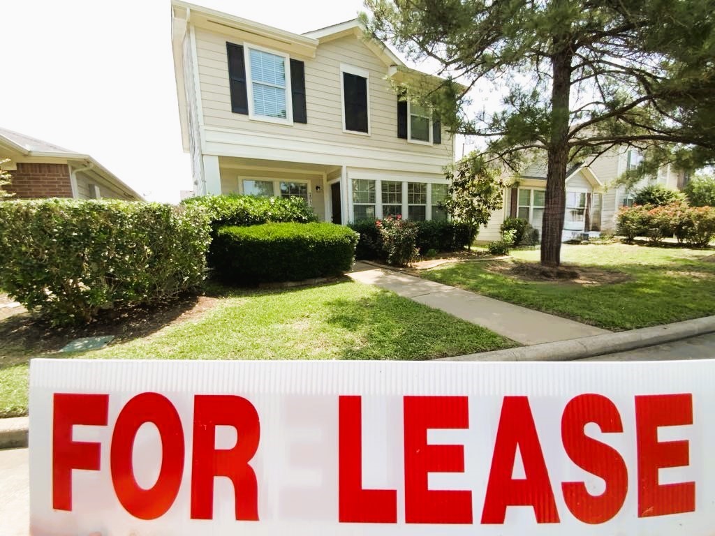 20626 Sycamore Crest Lane Property Photo 1