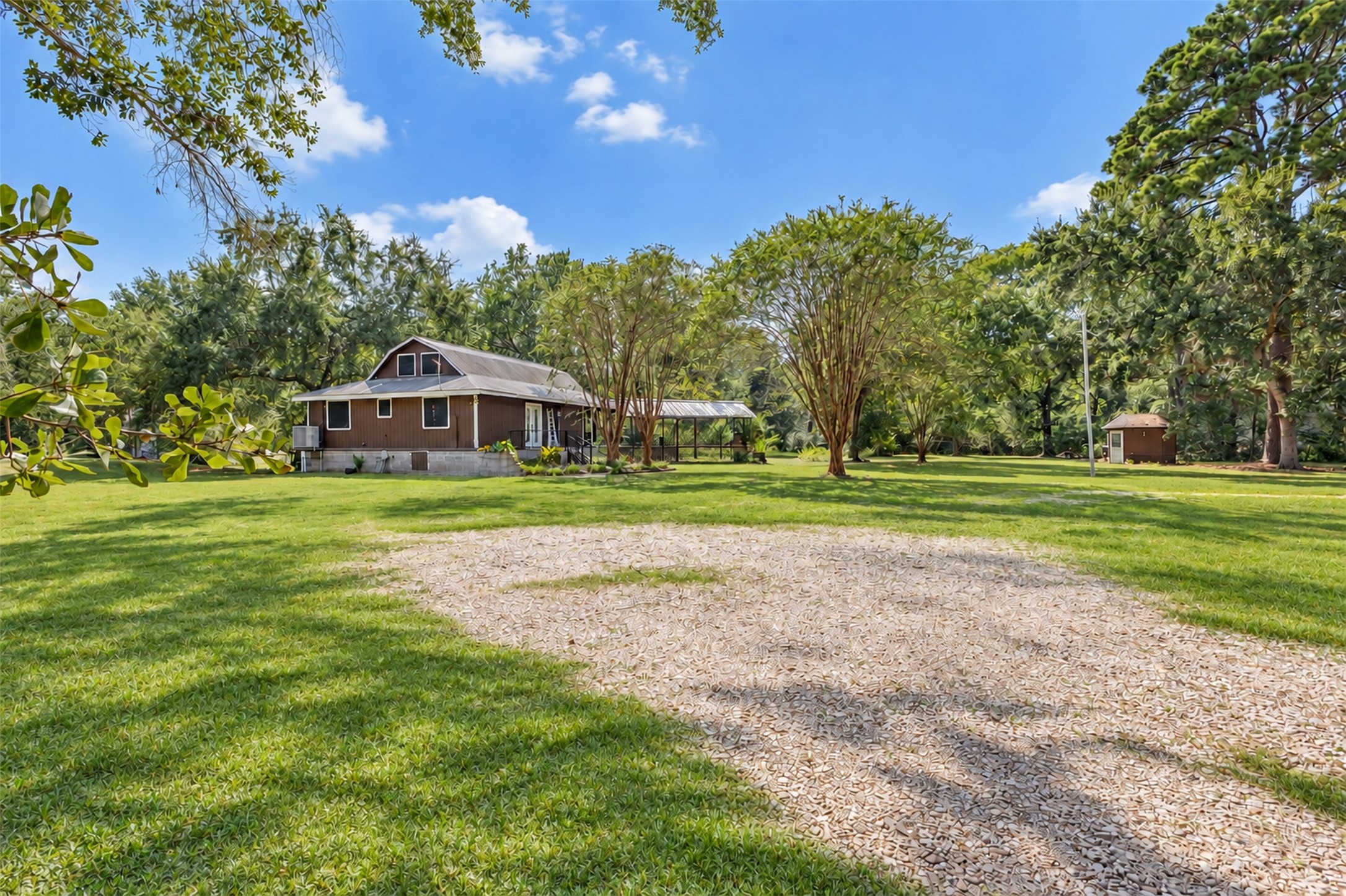 20403 Angeli Drive Property Photo 4