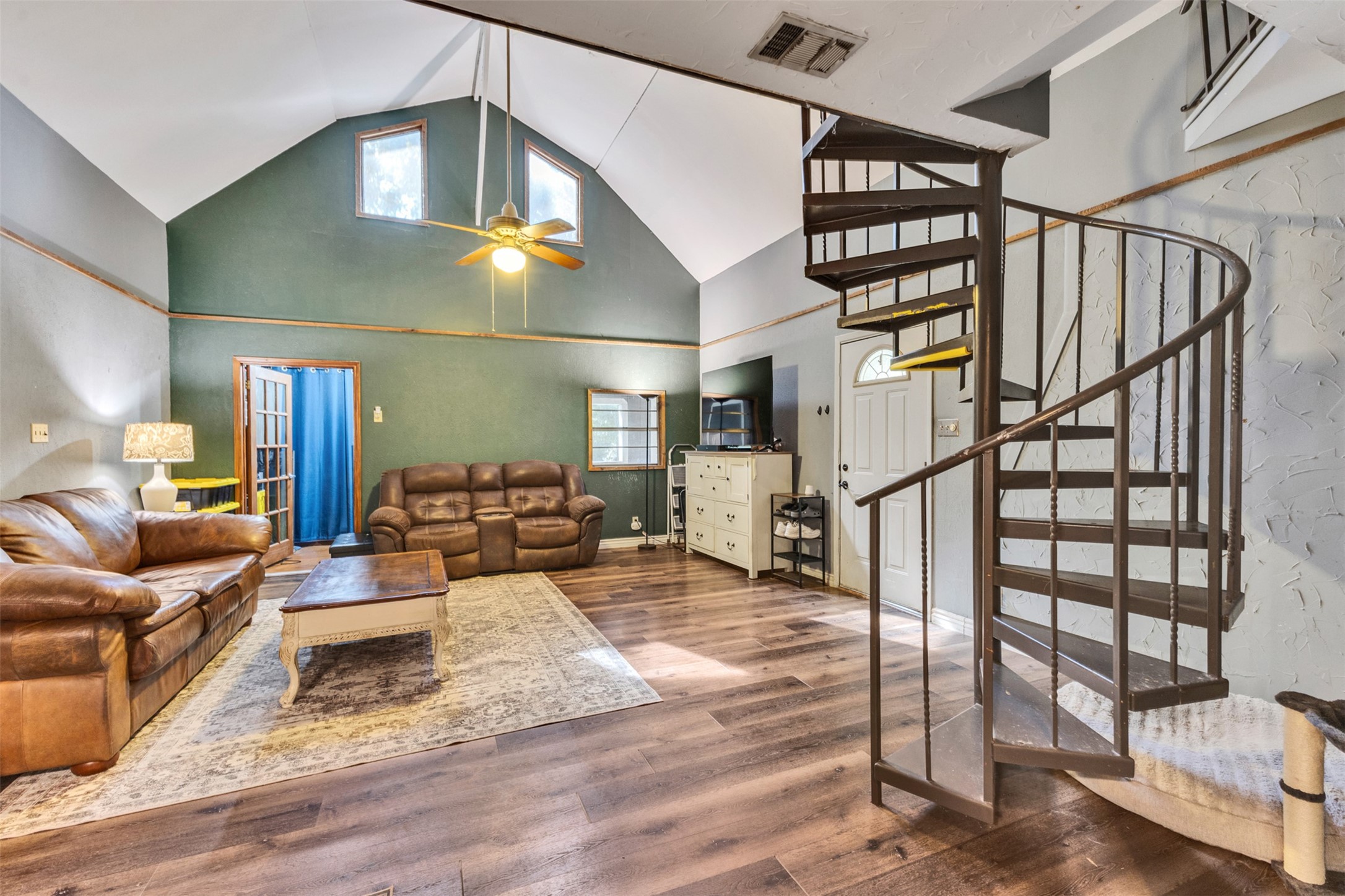 20403 Angeli Drive Property Photo 16