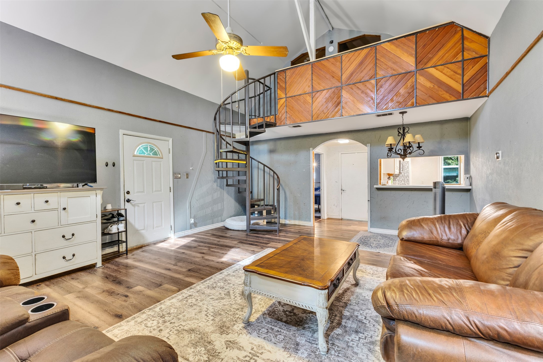 20403 Angeli Drive Property Photo 17
