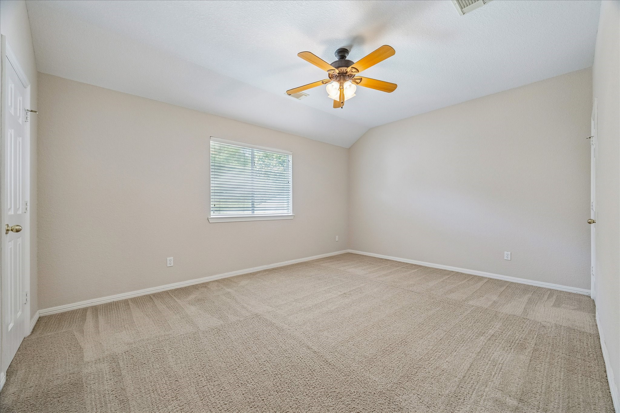 21223 Heartwood Oak Trail Property Photo 37