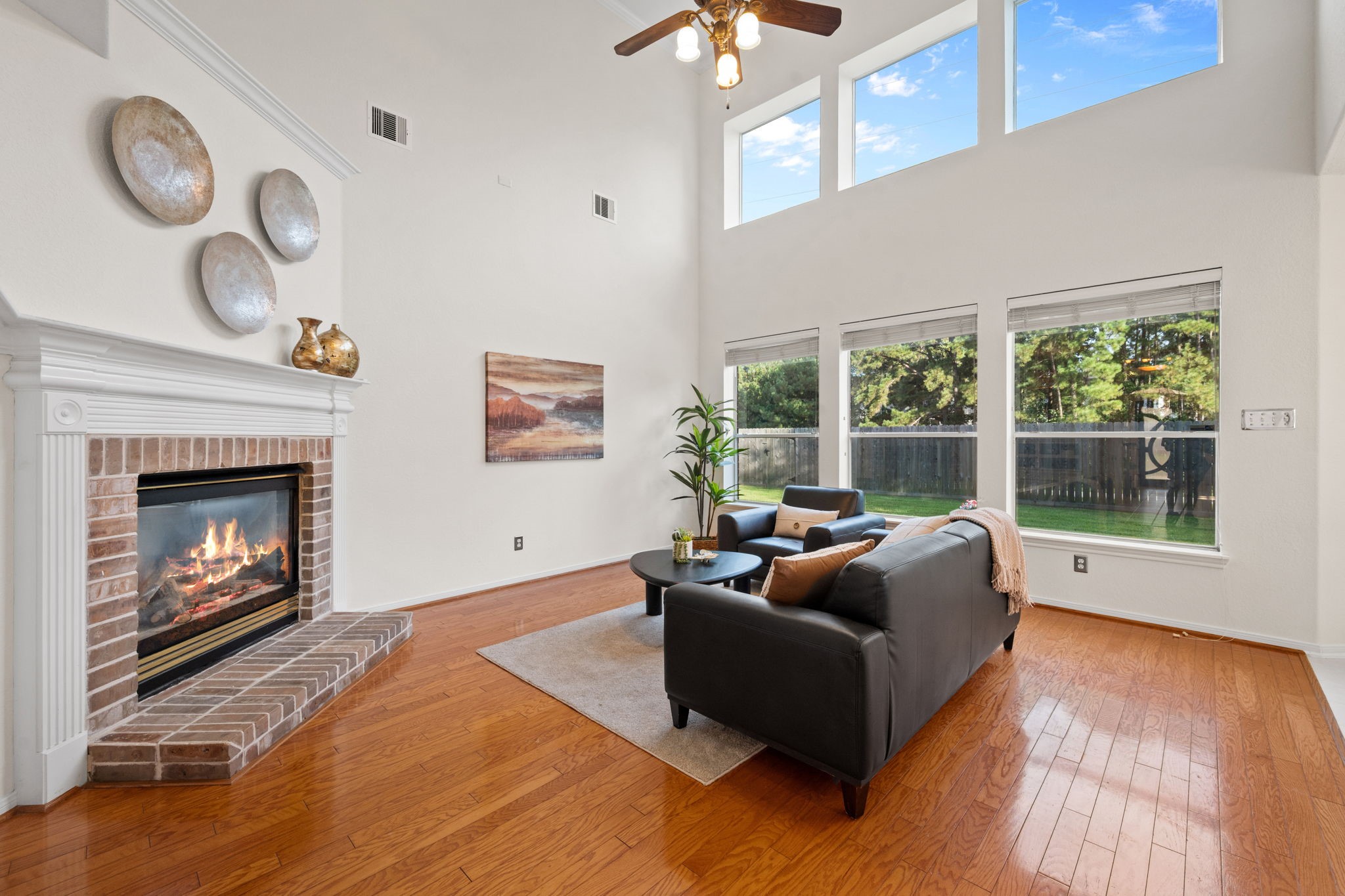 8026 Trophy Place Drive Property Photo 8