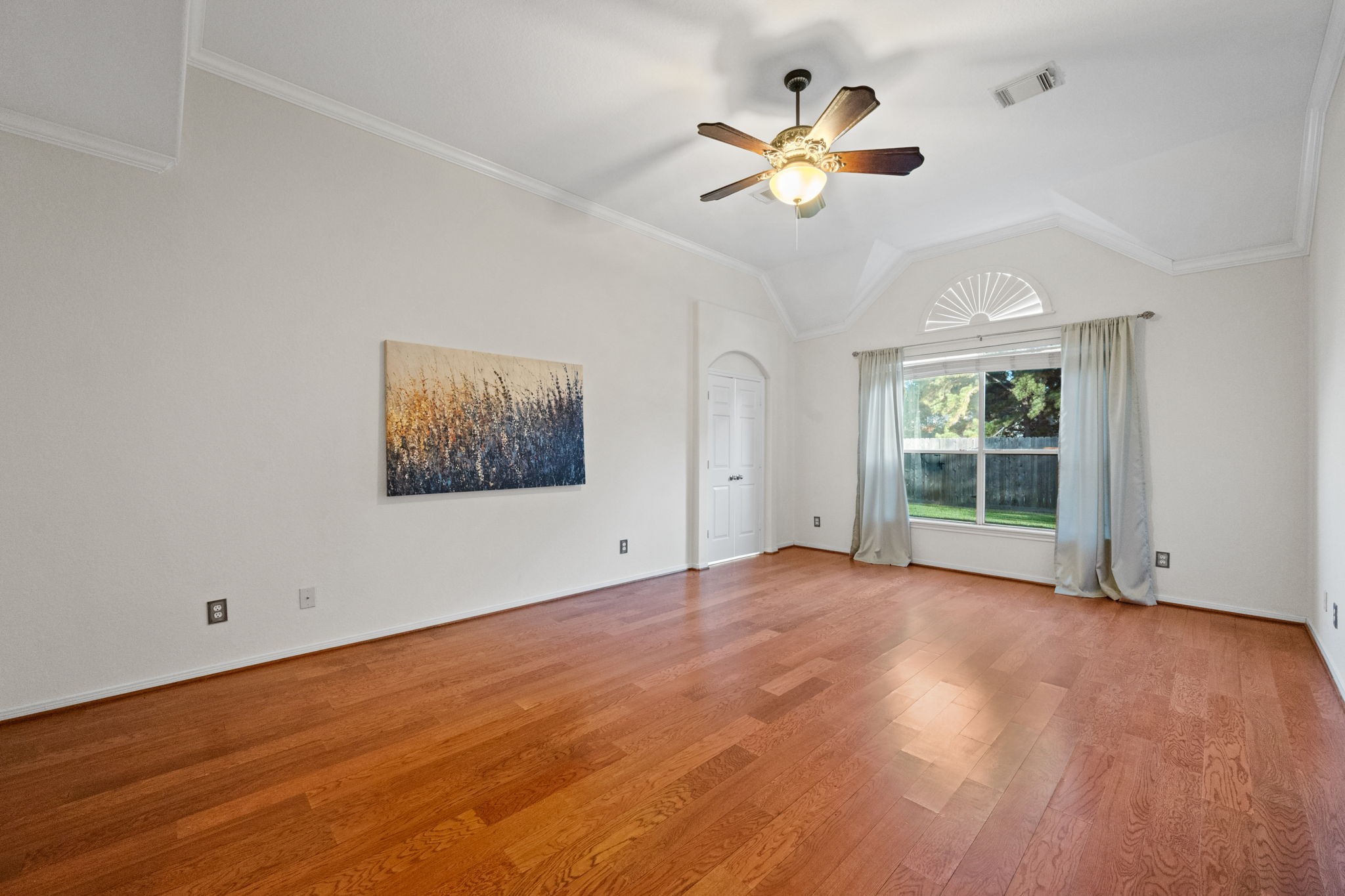 8026 Trophy Place Drive Property Photo 19