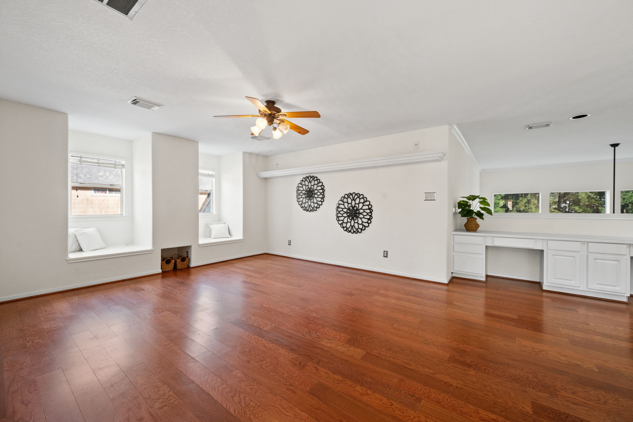 8026 Trophy Place Drive Property Photo 25