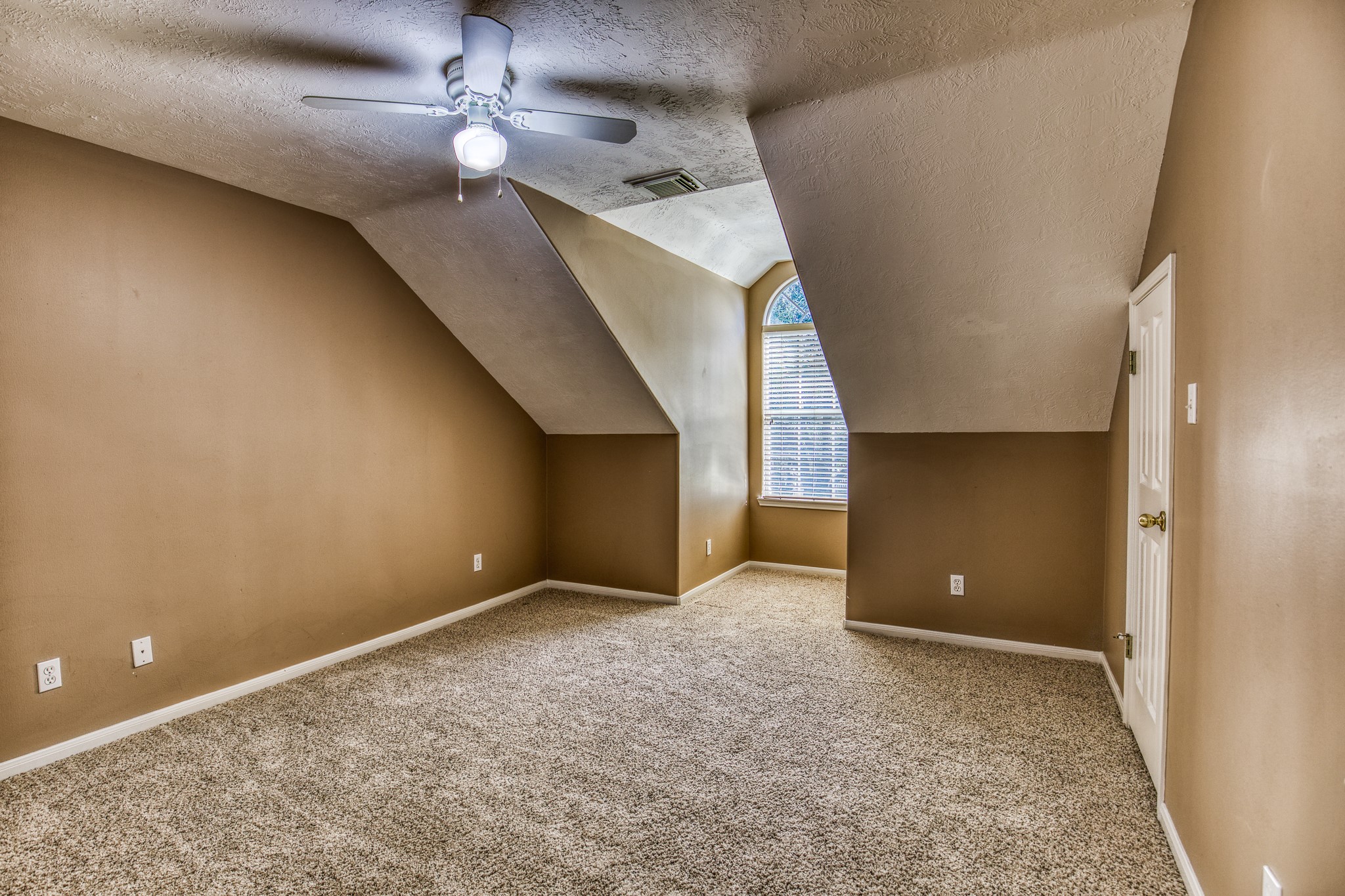 2706 Victory Lane Property Photo 26