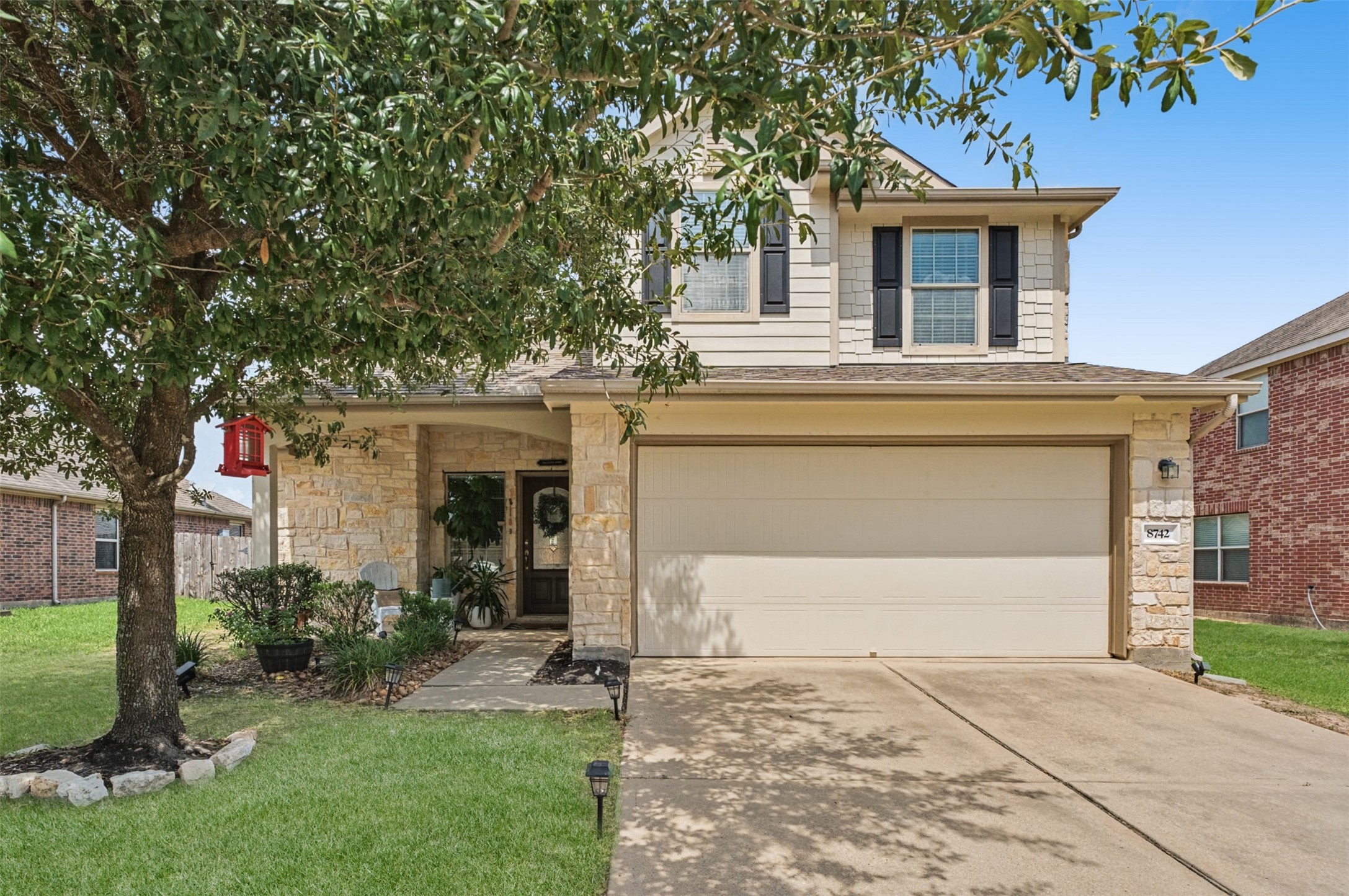 8742 Sunny Gallop Drive Property Photo 1