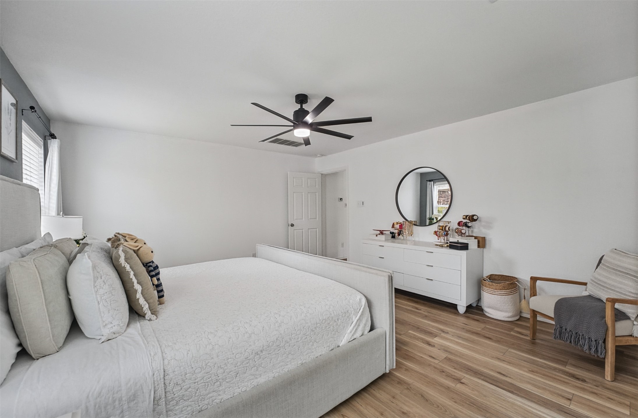 8742 Sunny Gallop Drive Property Photo 17