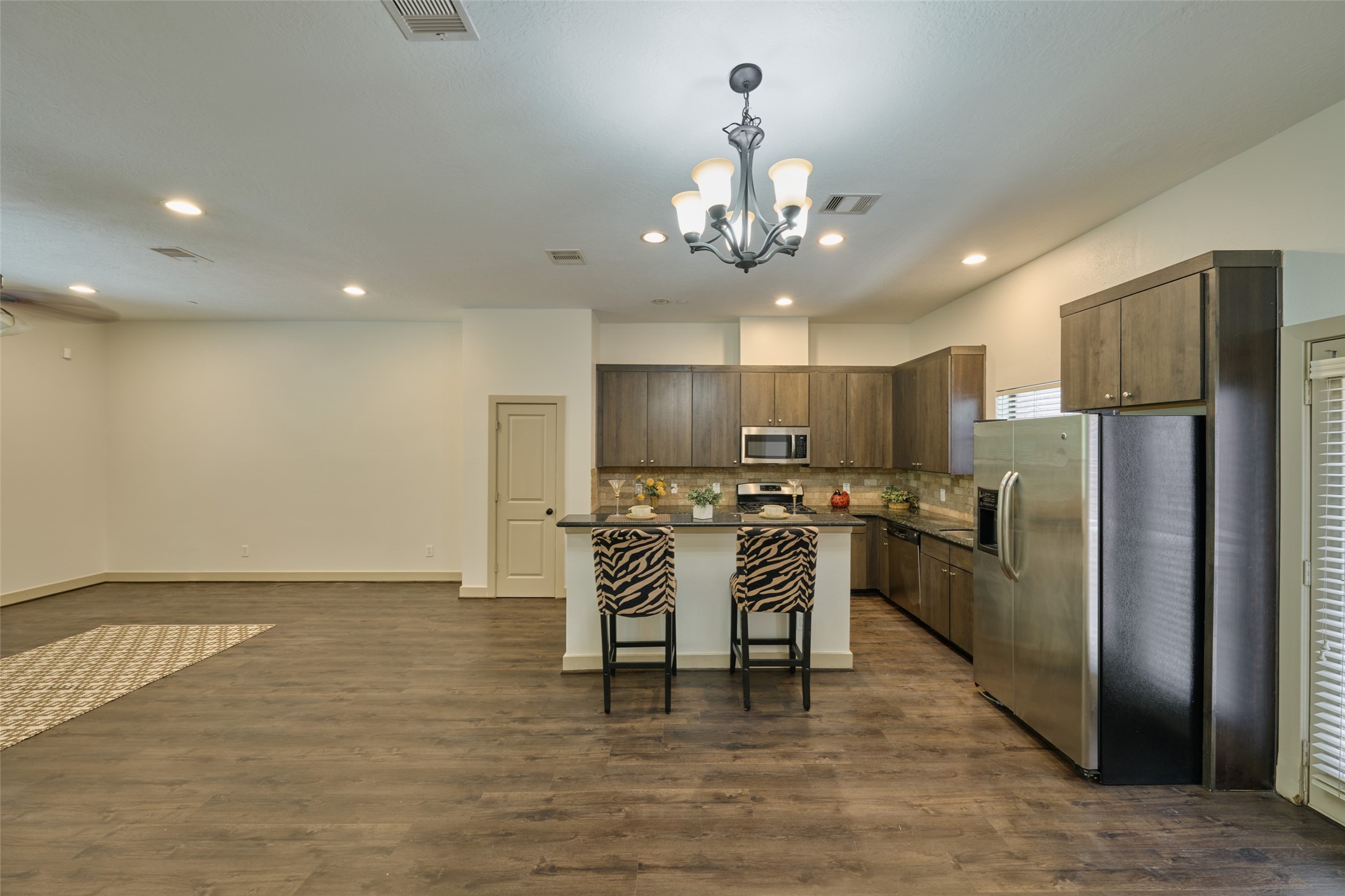 2422 Navigation Boulevard E Property Photo 7