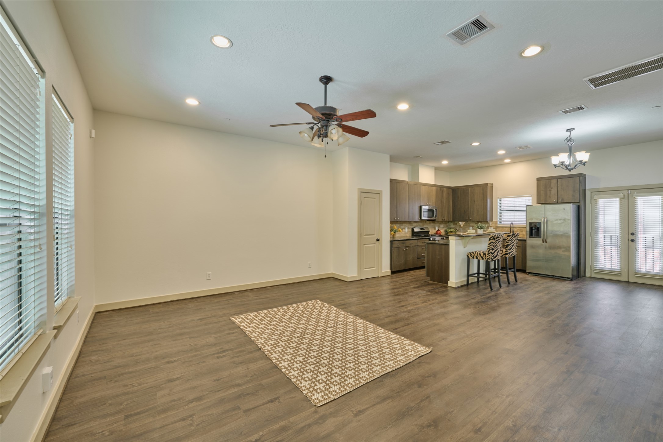 2422 Navigation Boulevard E Property Photo 12