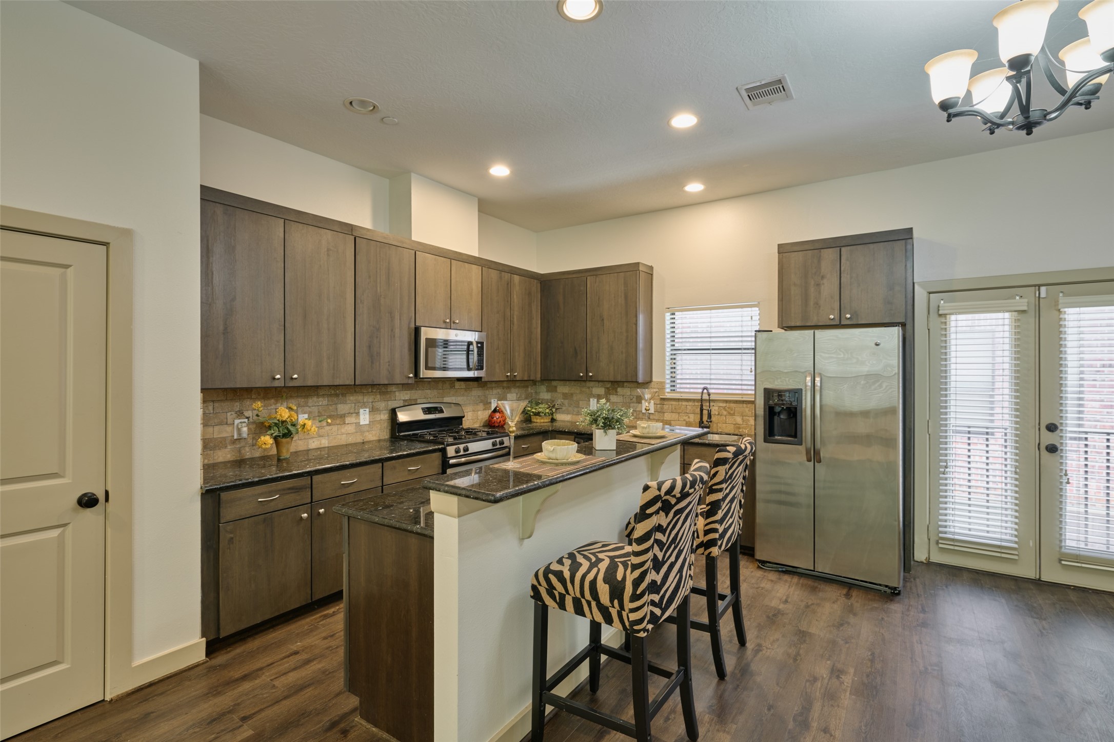 2422 Navigation Boulevard E Property Photo 14