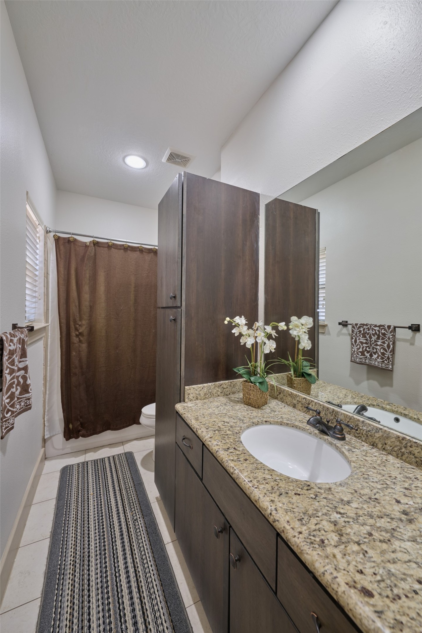 2422 Navigation Boulevard E Property Photo 27