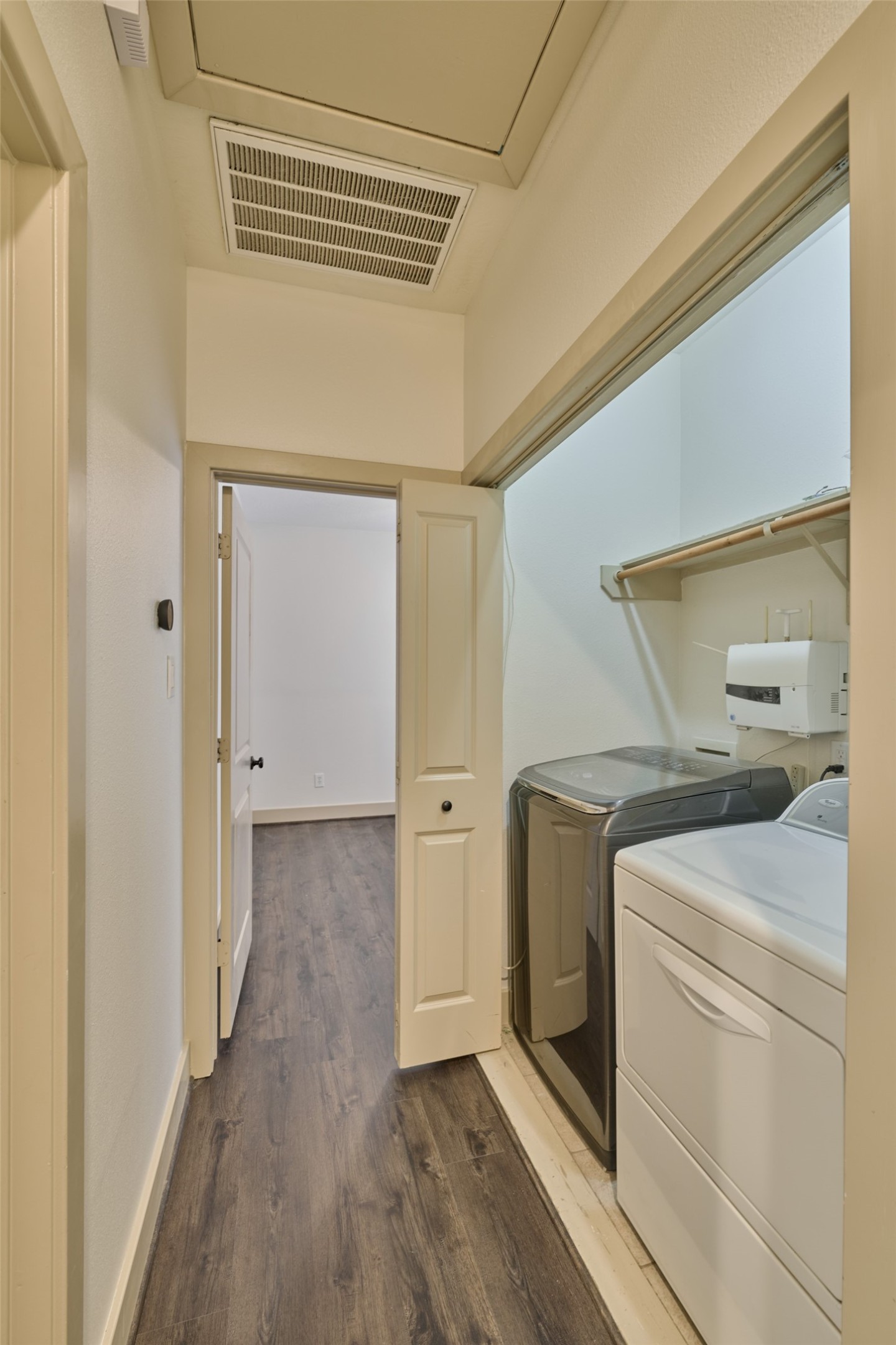 2422 Navigation Boulevard E Property Photo 28