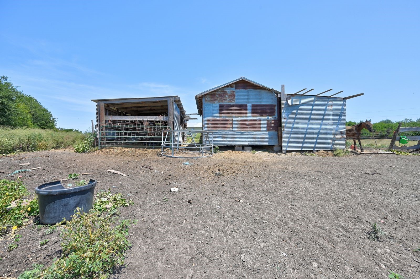 19100 Pickens Property Photo 11