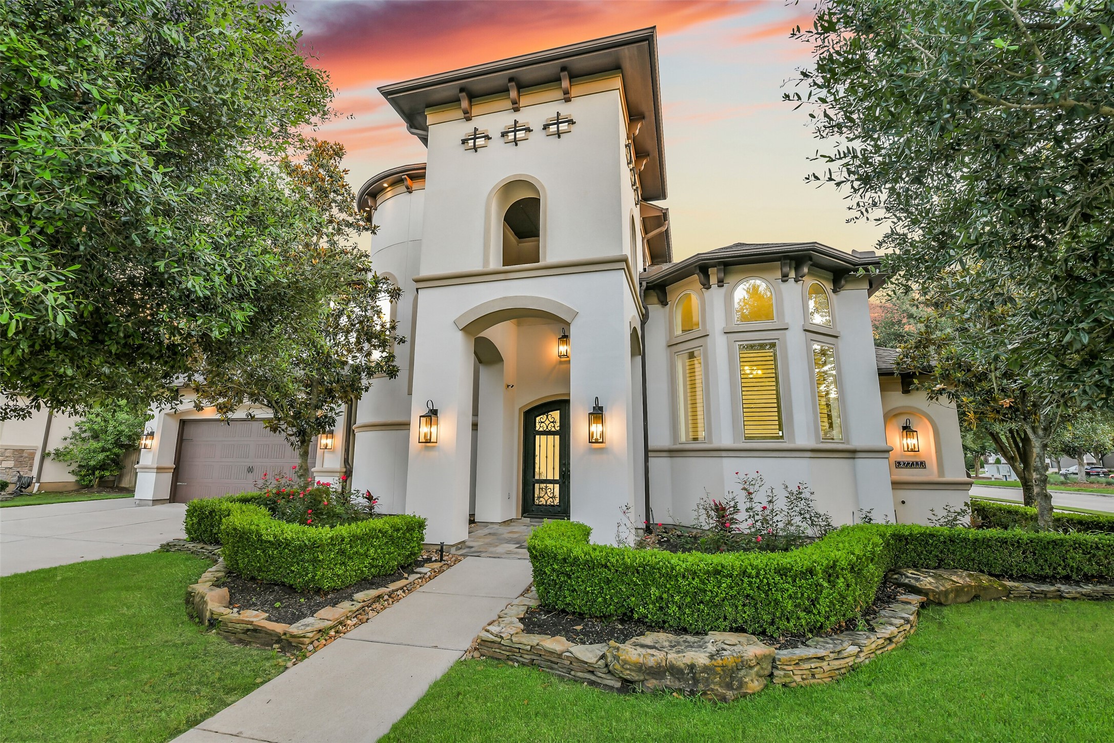 27711 Stonehurst Lane Property Photo
