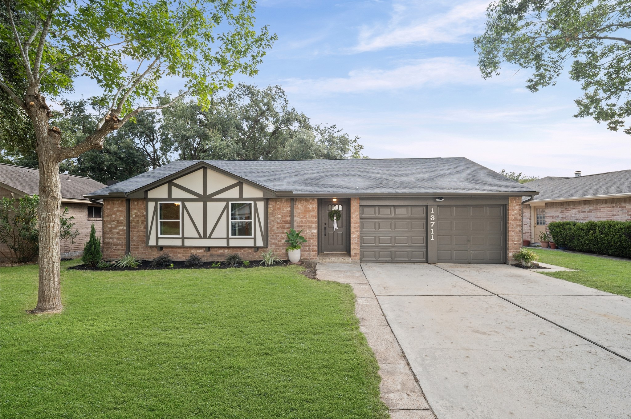 13711 Cologne Drive Property Photo 2