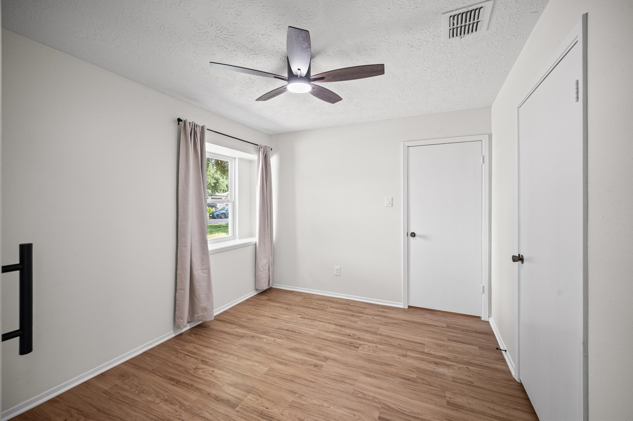13711 Cologne Drive Property Photo 7