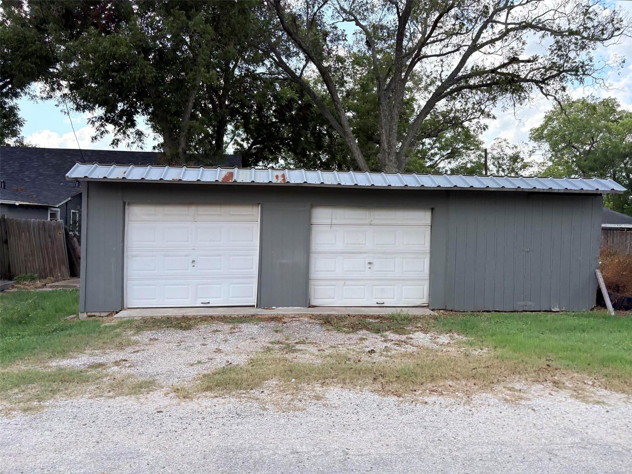 802 2nd Street, Louise Tx 77455 Property Photo 5