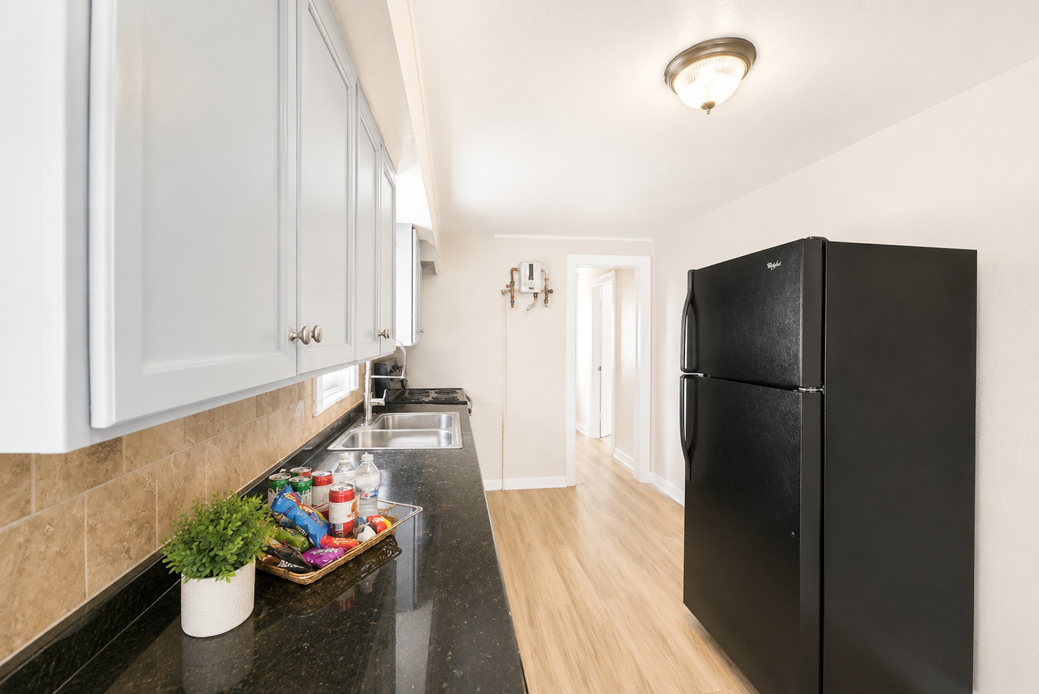 513 Avenue I Property Photo 9