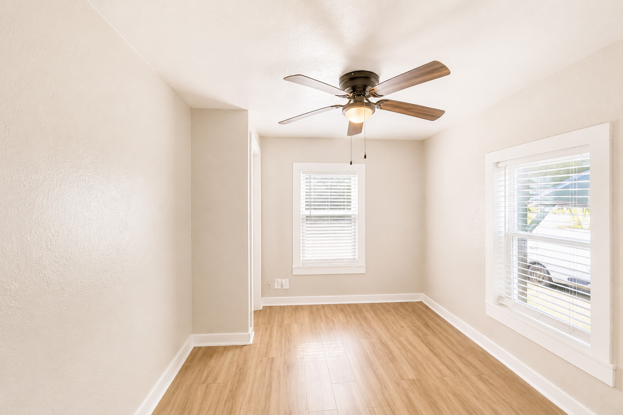 513 Avenue I Property Photo 11