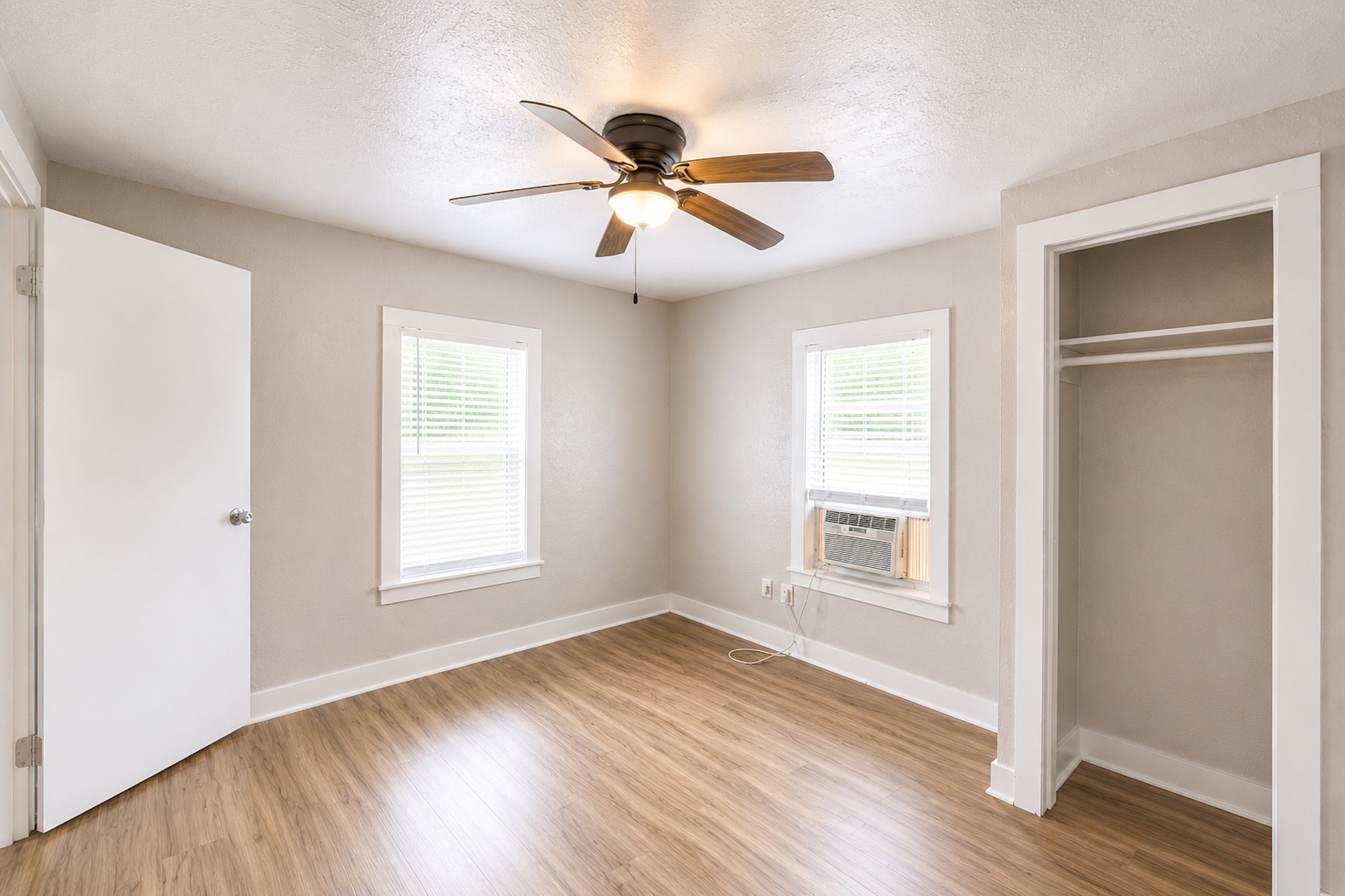 513 Avenue I Property Photo 16