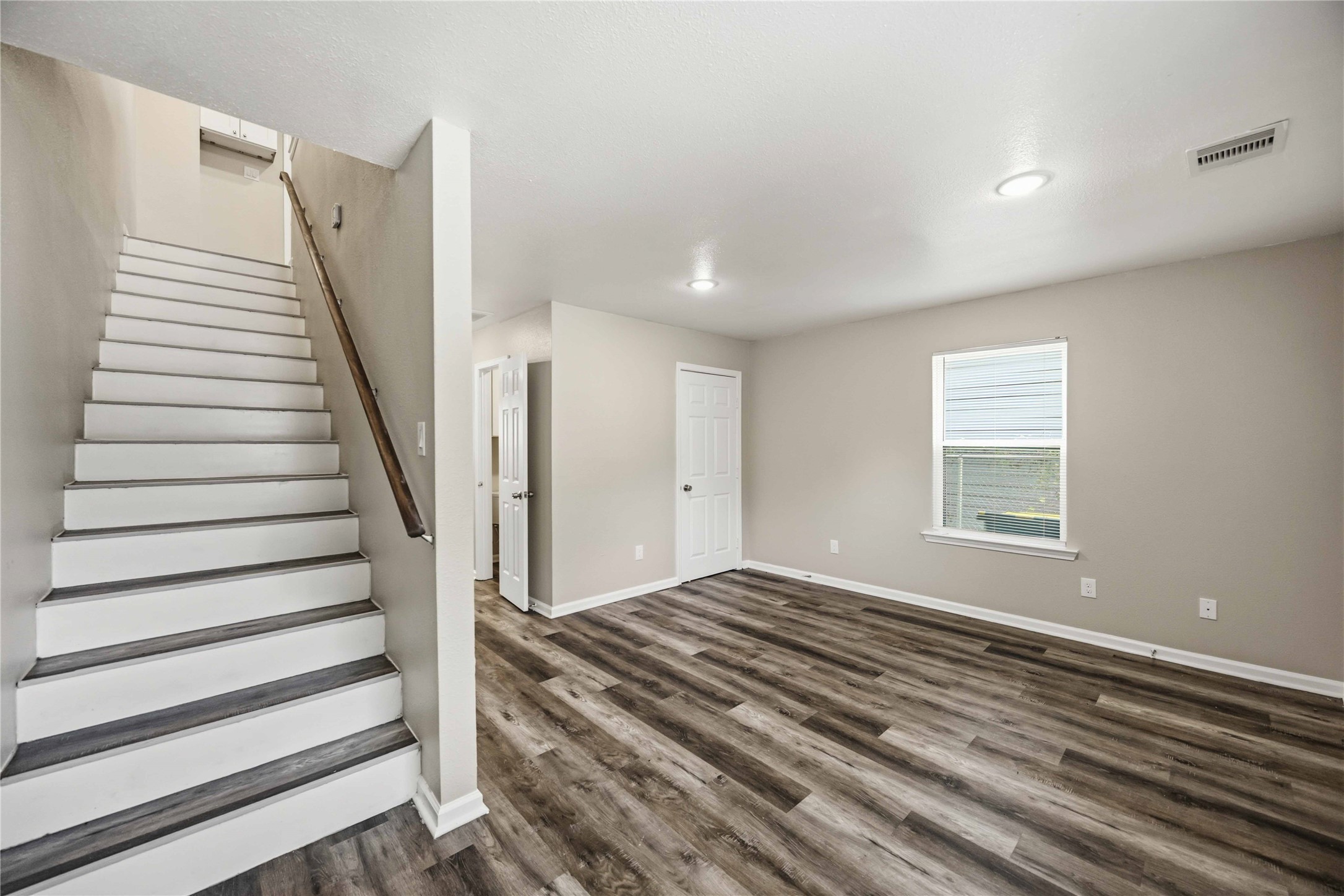 513 Avenue I Property Photo 20
