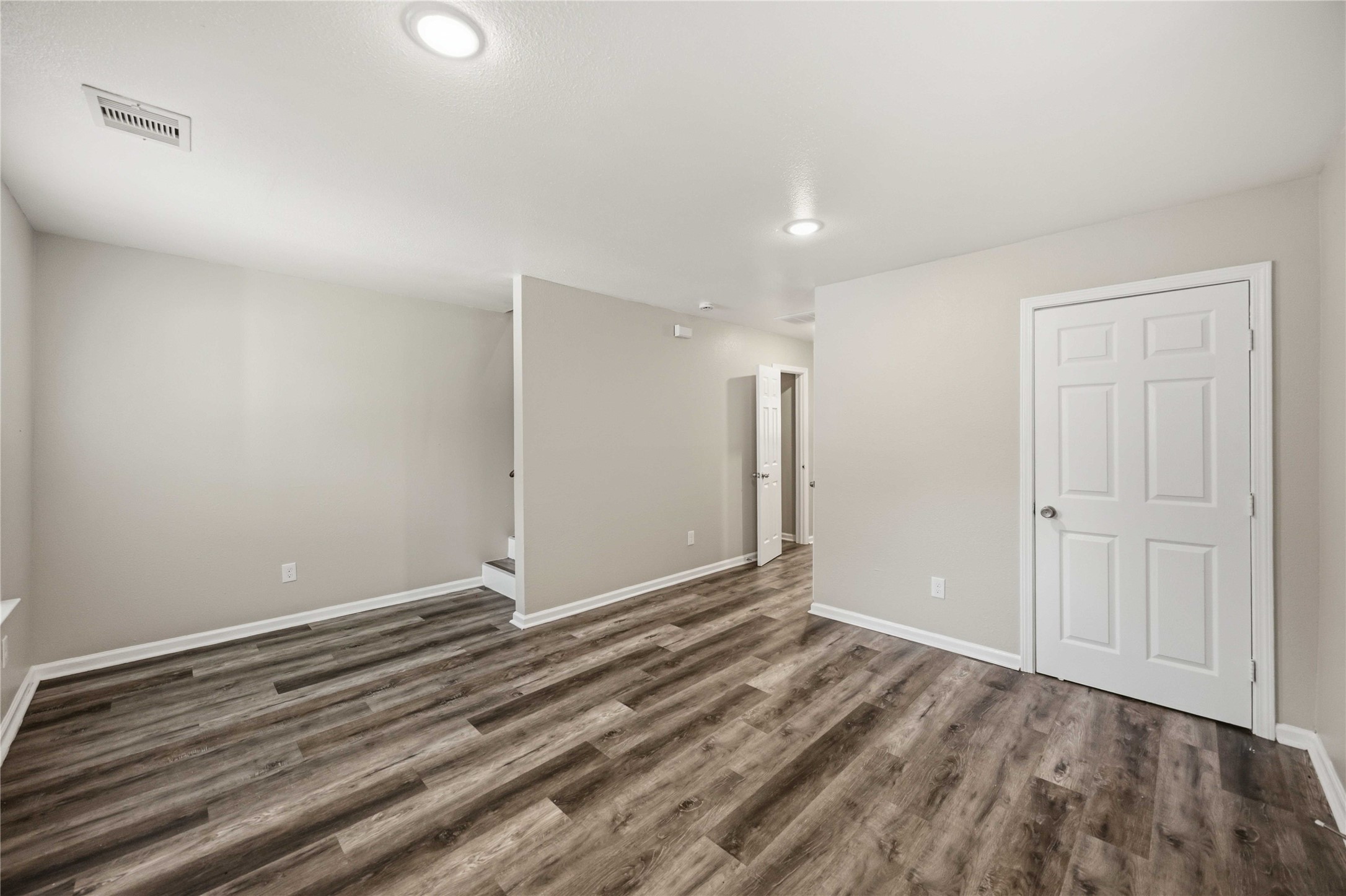 513 Avenue I Property Photo 21