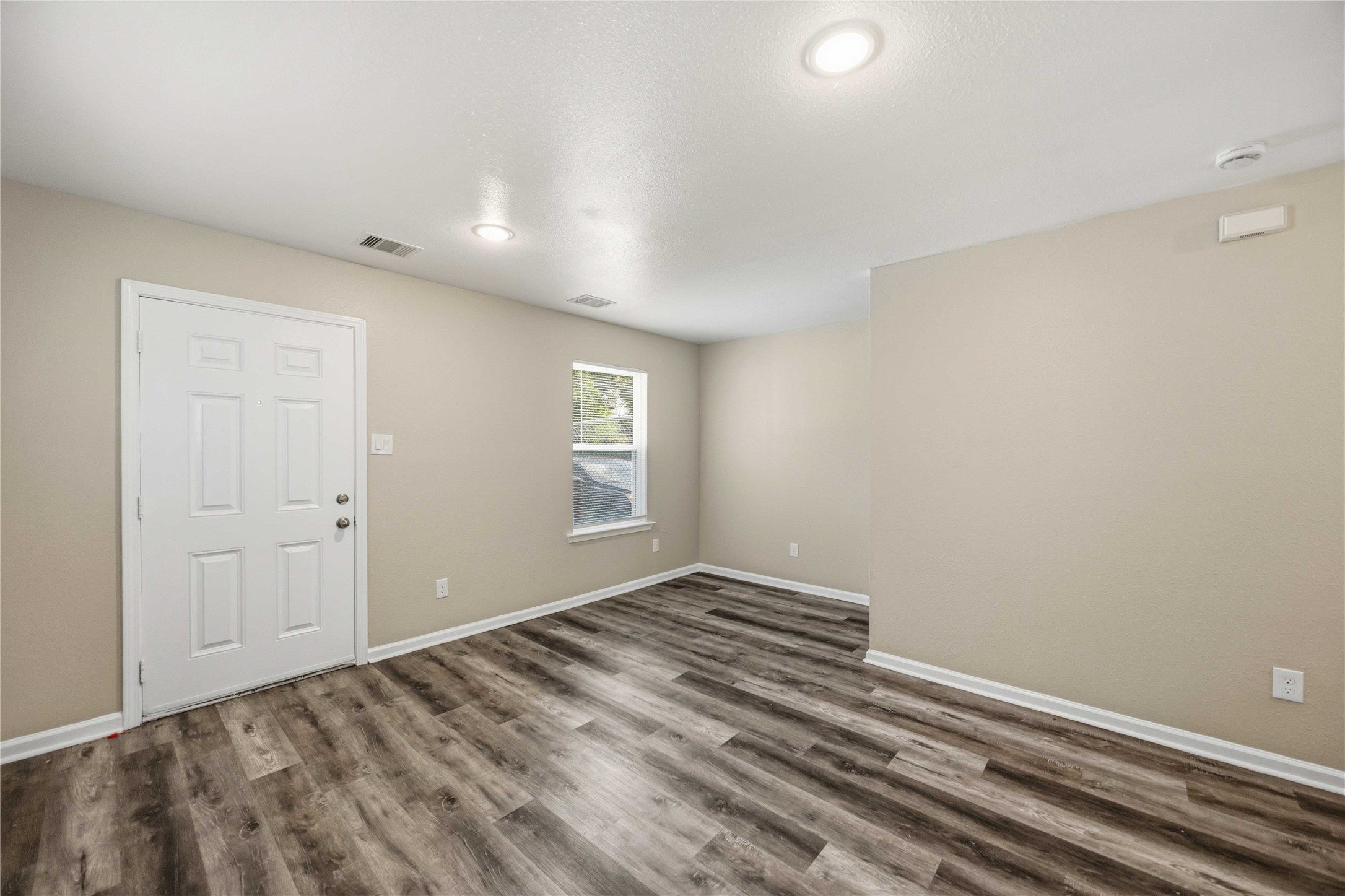 513 Avenue I Property Photo 22