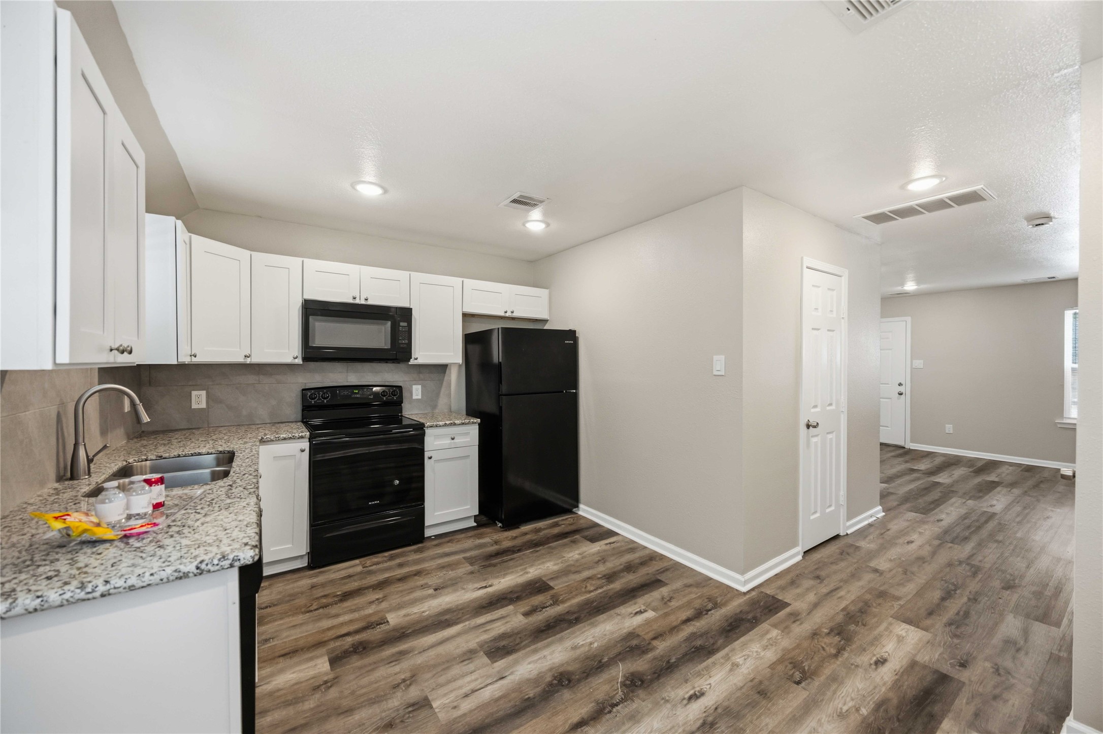 513 Avenue I Property Photo 24