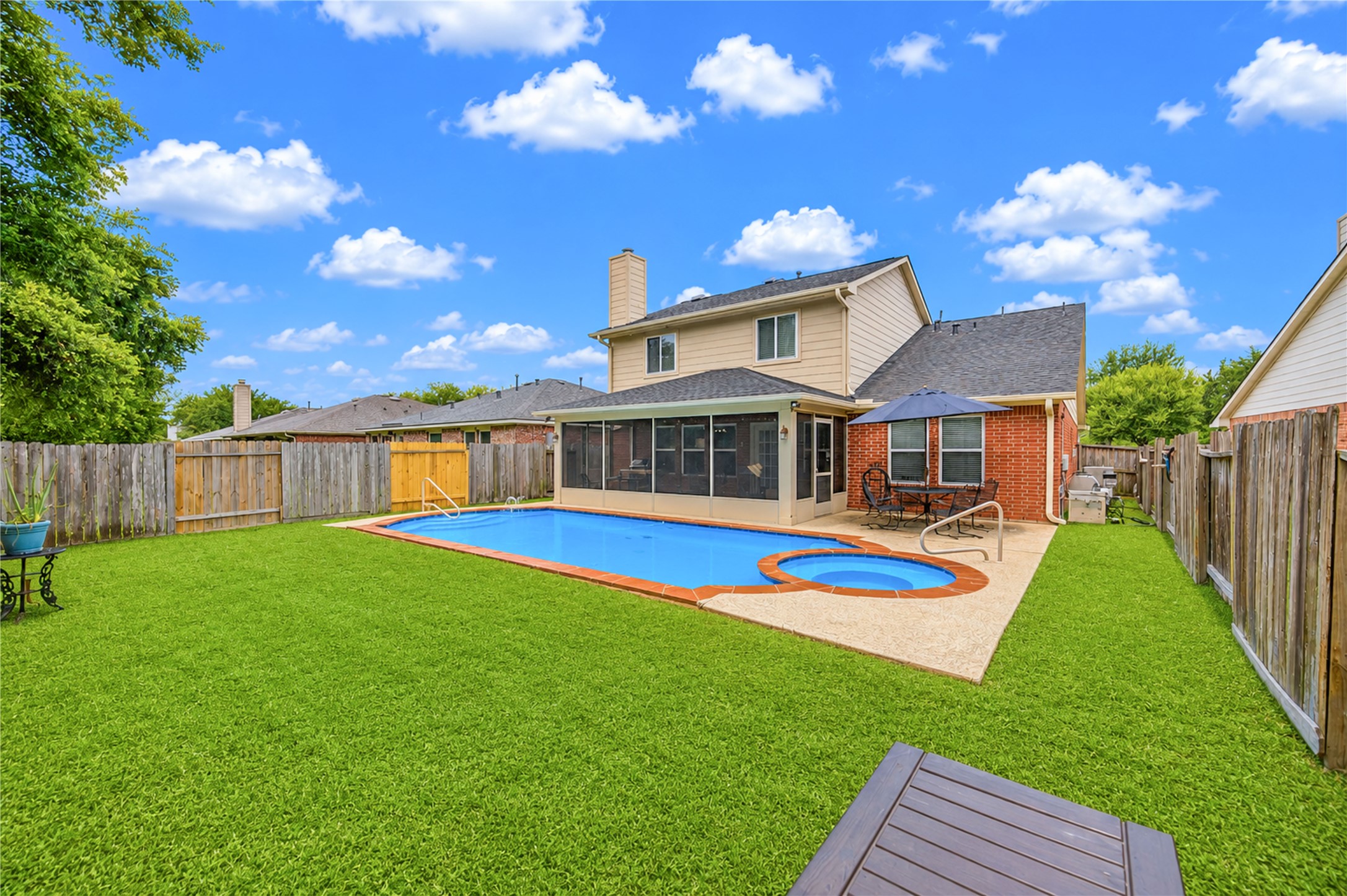 21130 Spur Ridge Court Property Photo 1