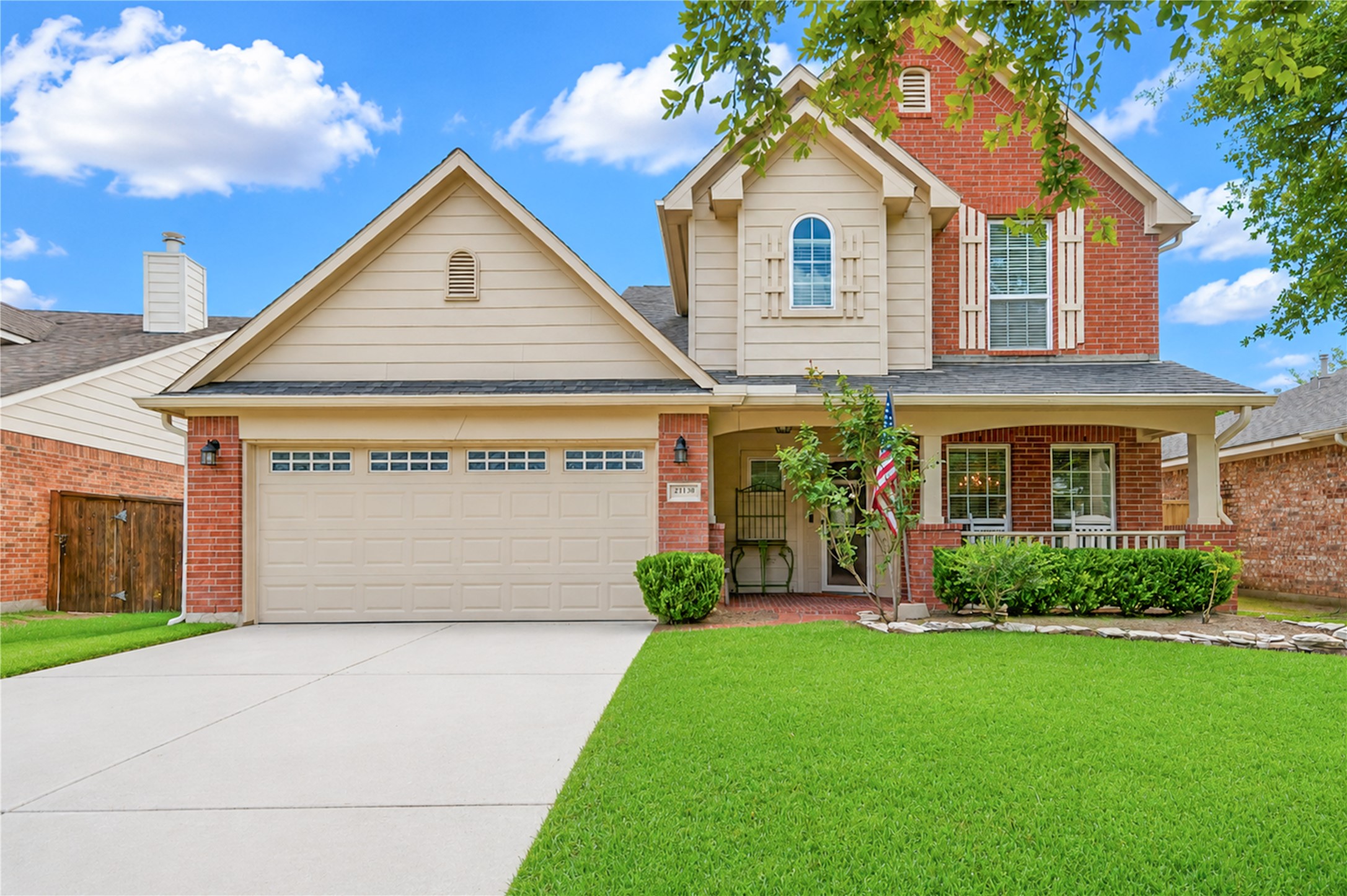 21130 Spur Ridge Court Property Photo 2