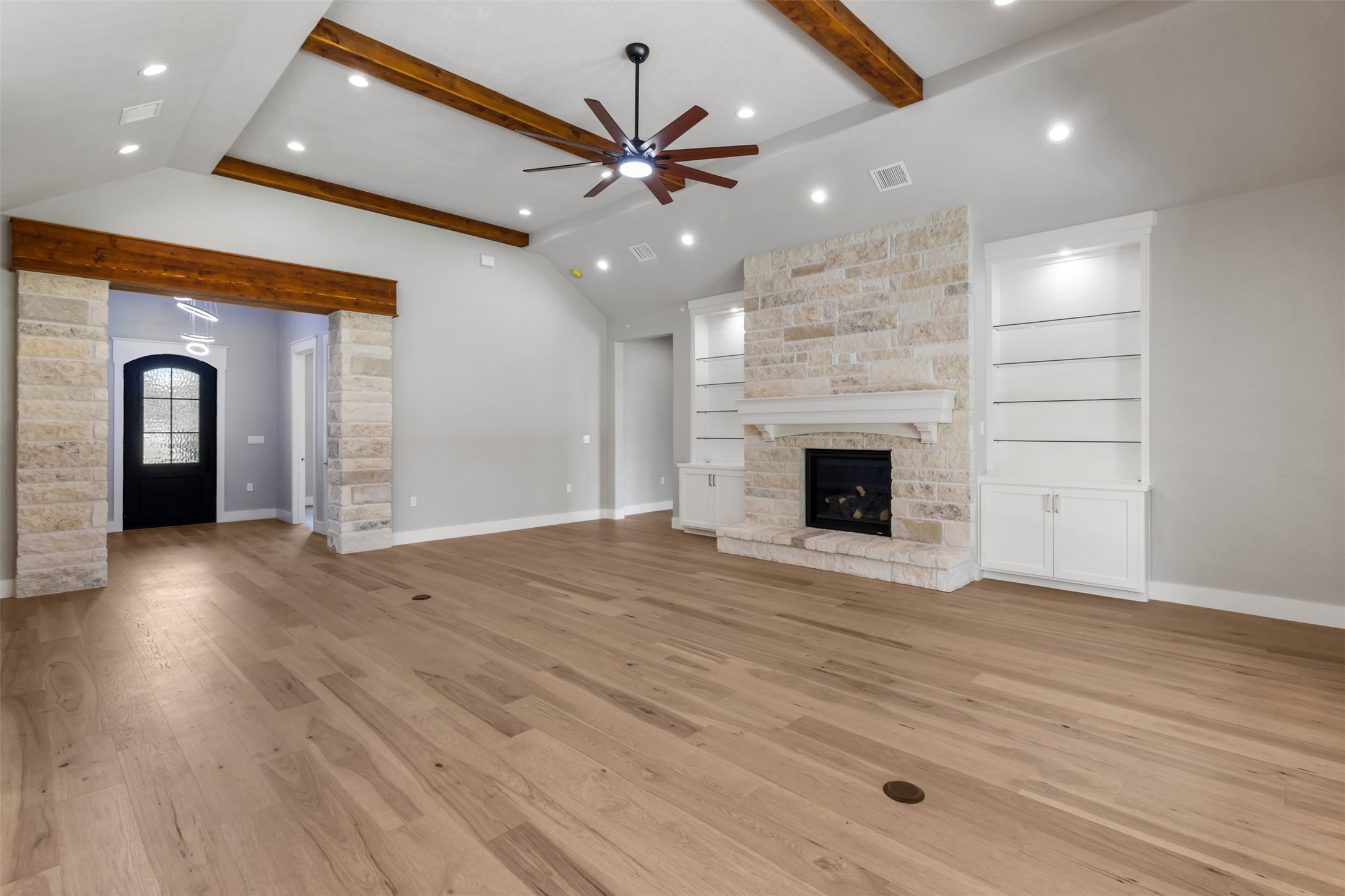 4712 Foxglove Court Property Photo 6