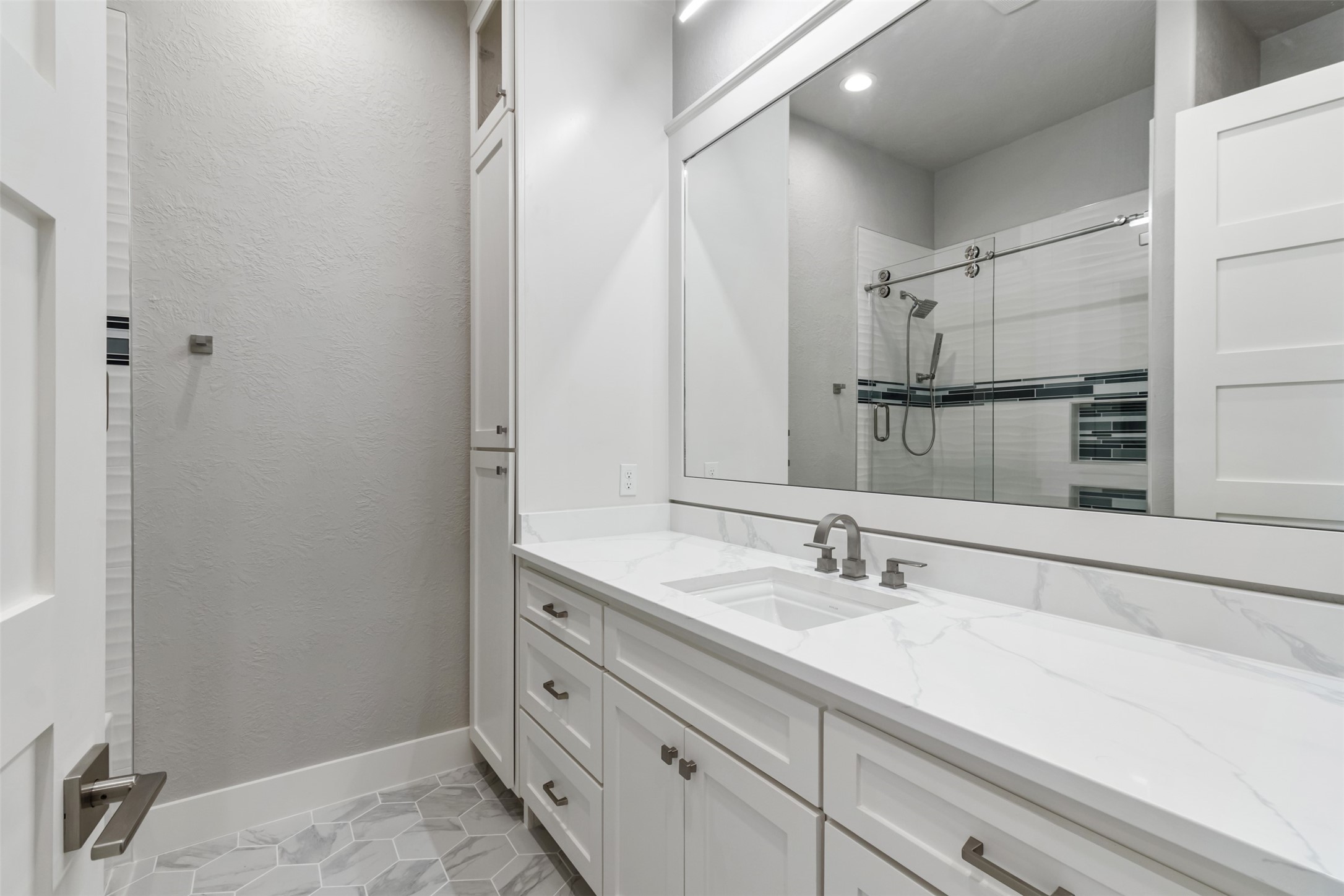 4712 Foxglove Court Property Photo 32