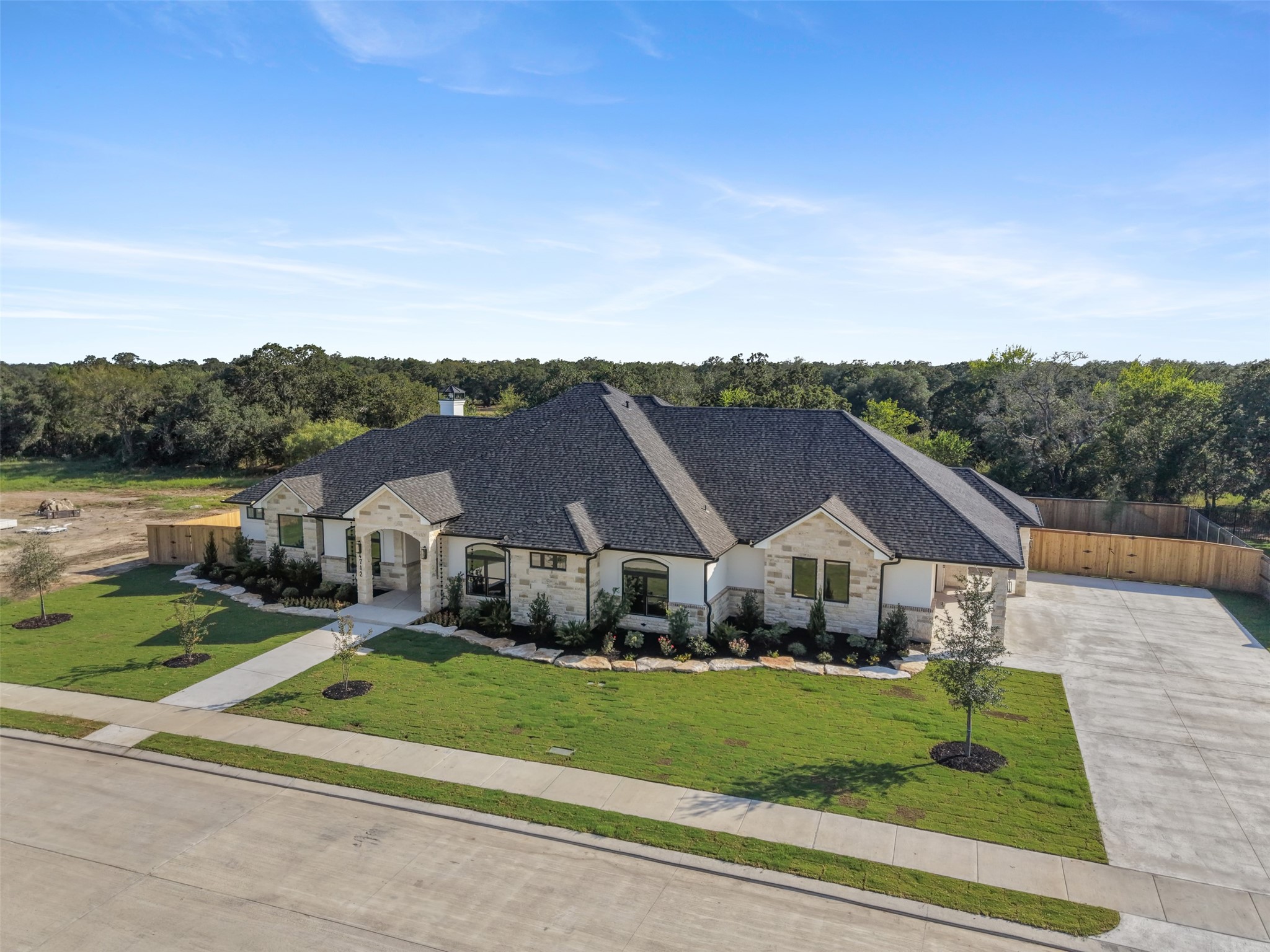 4712 Foxglove Court Property Photo 48
