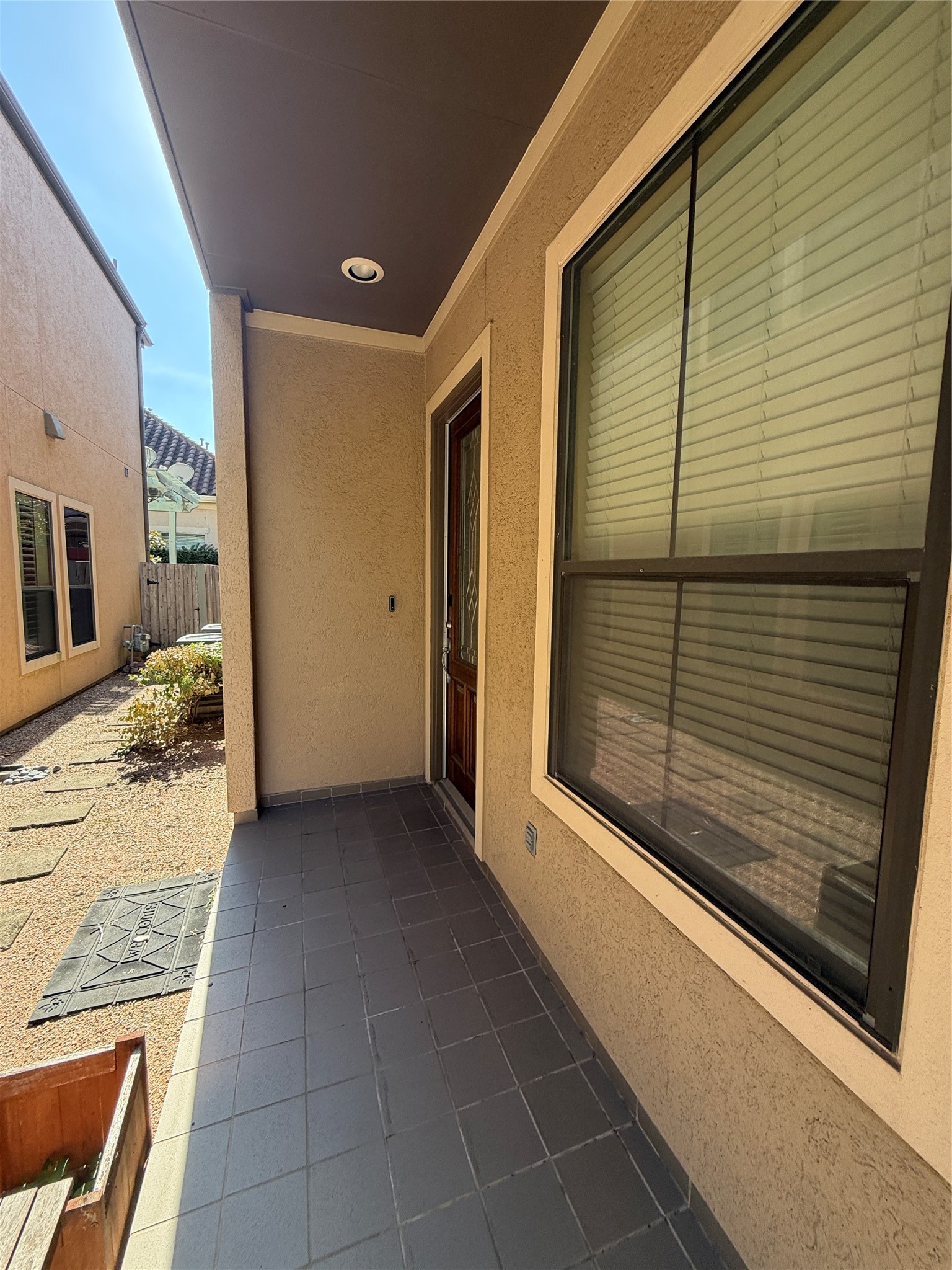 2946 Royal Oaks Crest Property Photo 6