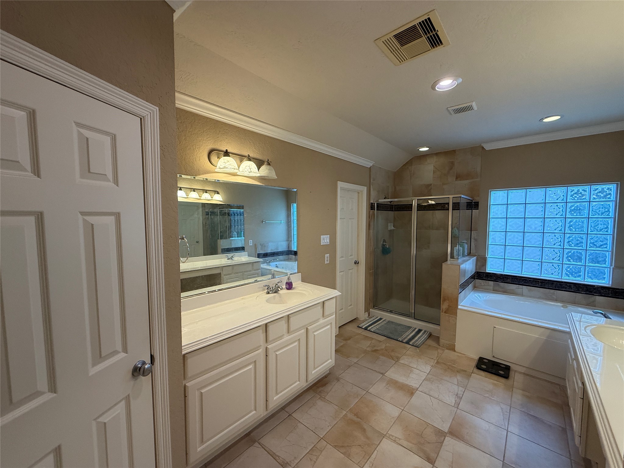 2946 Royal Oaks Crest Property Photo 36