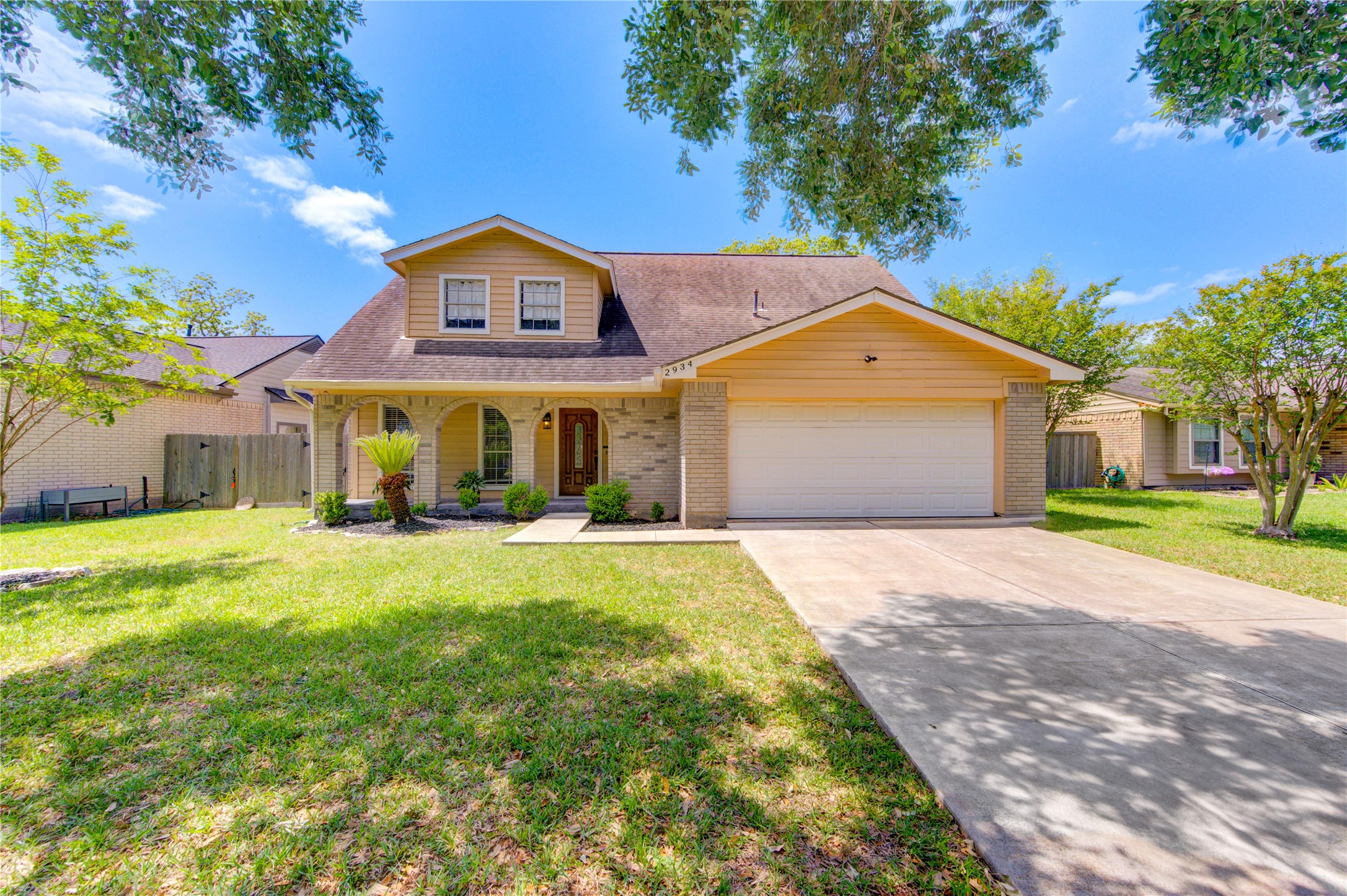 2934 Lakefield Way Property Photo