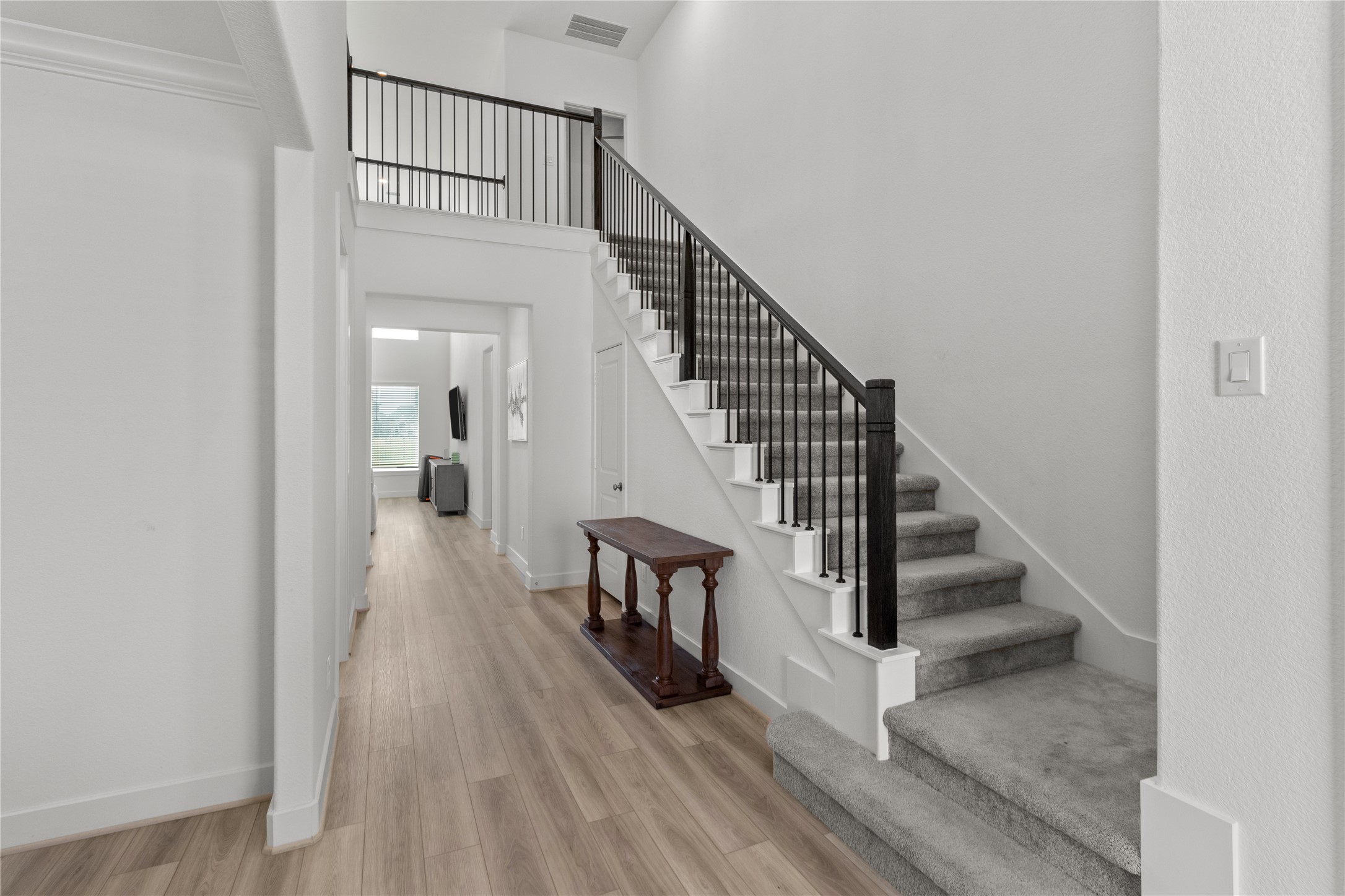 709 Turner Cove Court Property Photo 6
