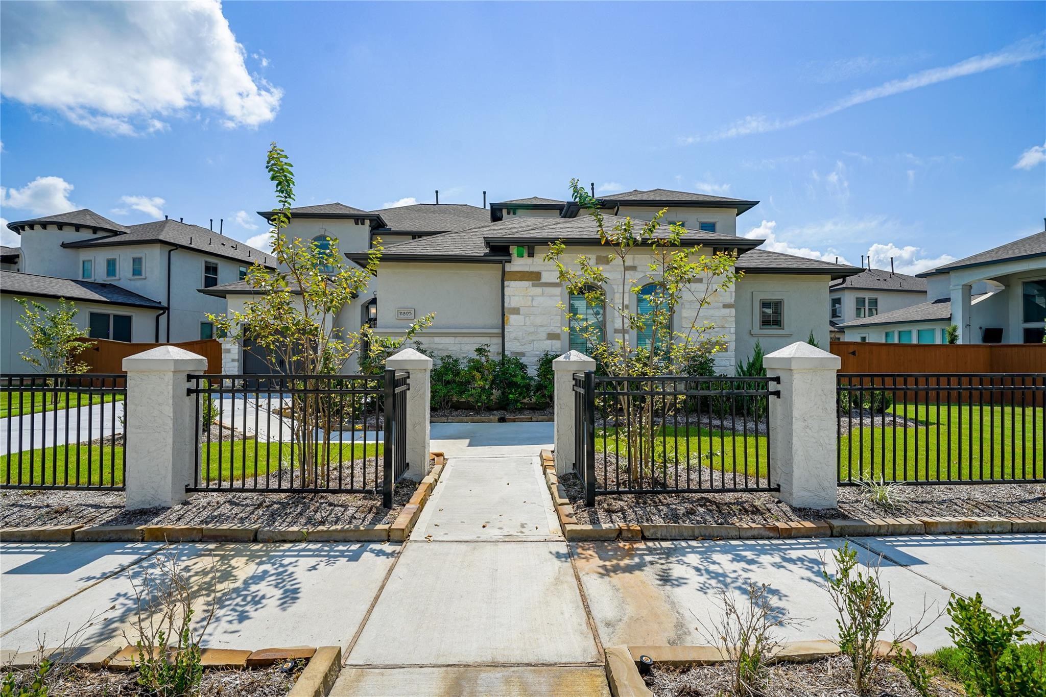 11803 Dalhousie Drive Property Photo 2