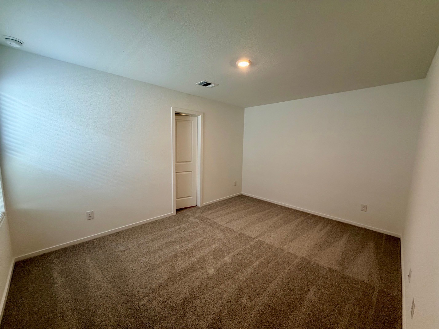 938 Pertuso Ln Property Photo 8