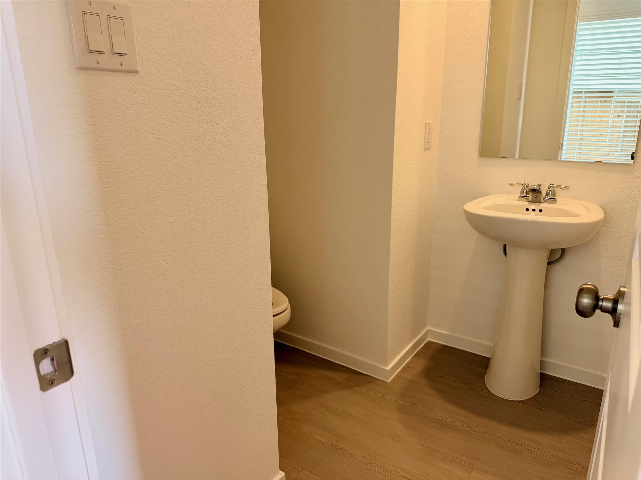 938 Pertuso Ln Property Photo 11